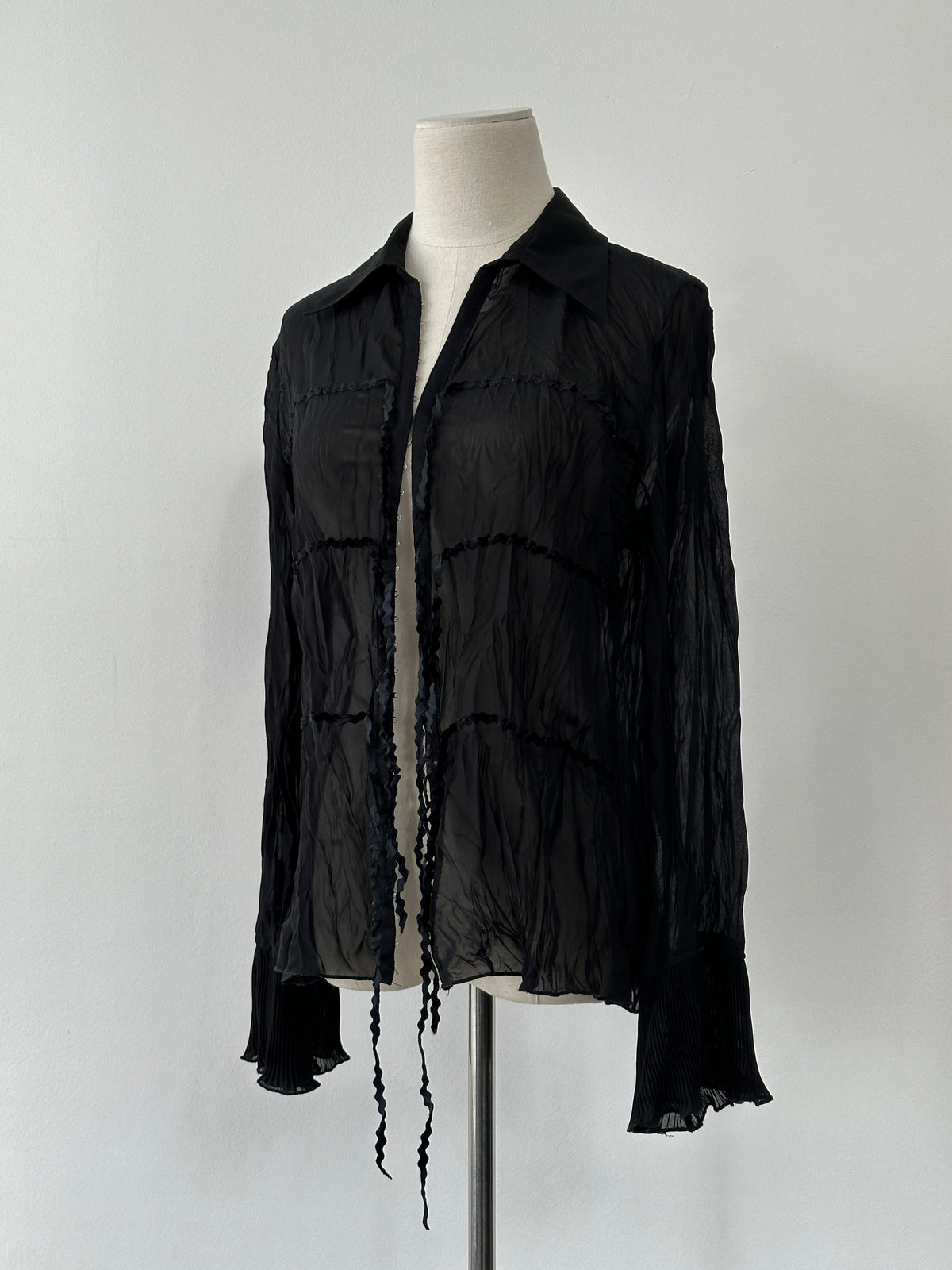 Vintage 1990s Sheer Hook & Eye Crinkle Shirt - M