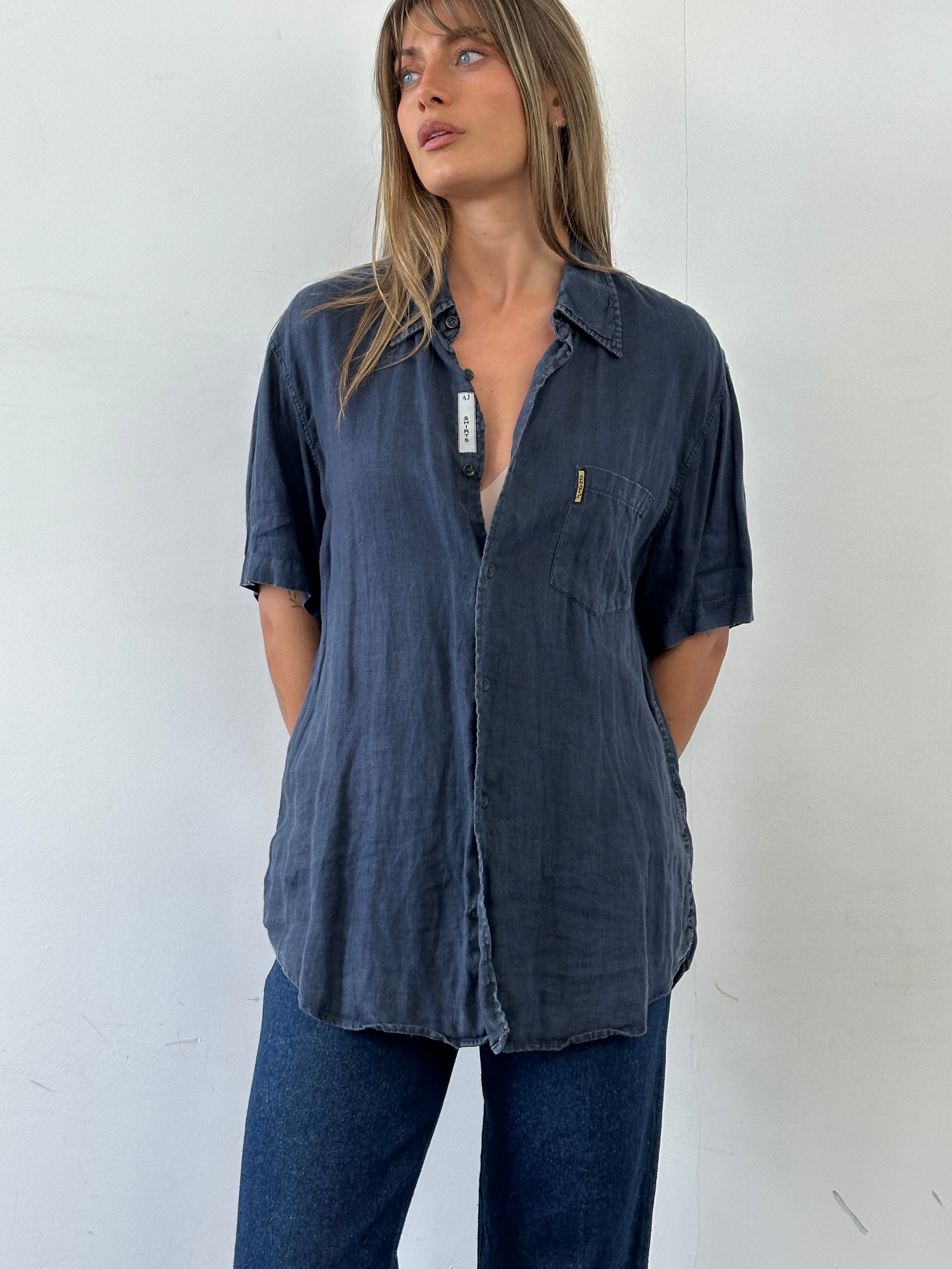 Armani Jeans pure linen short sleeve shirt in size L, featuring a classic design and breathable fabric for casual wear.