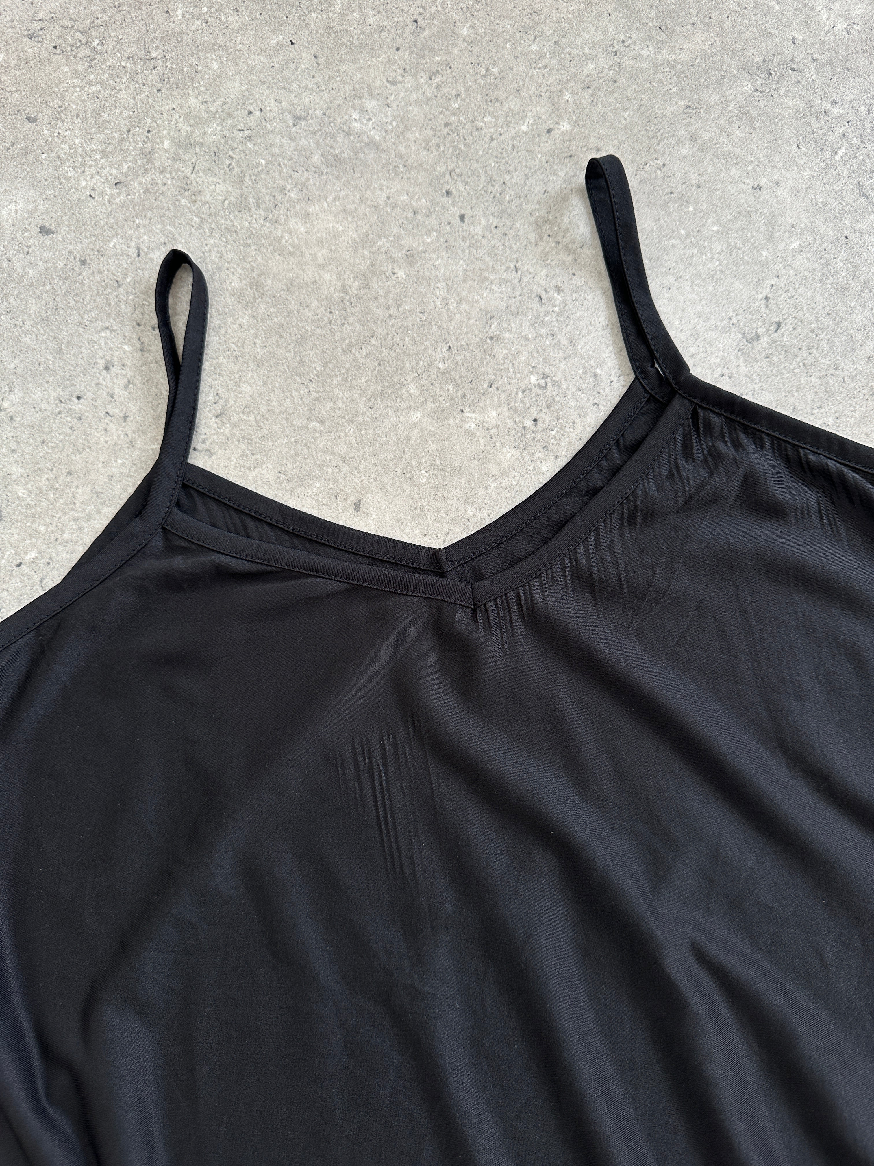 Vintage 2000s lace camisole top in size M, featuring delicate lace fabric and a stylish, feminine design.