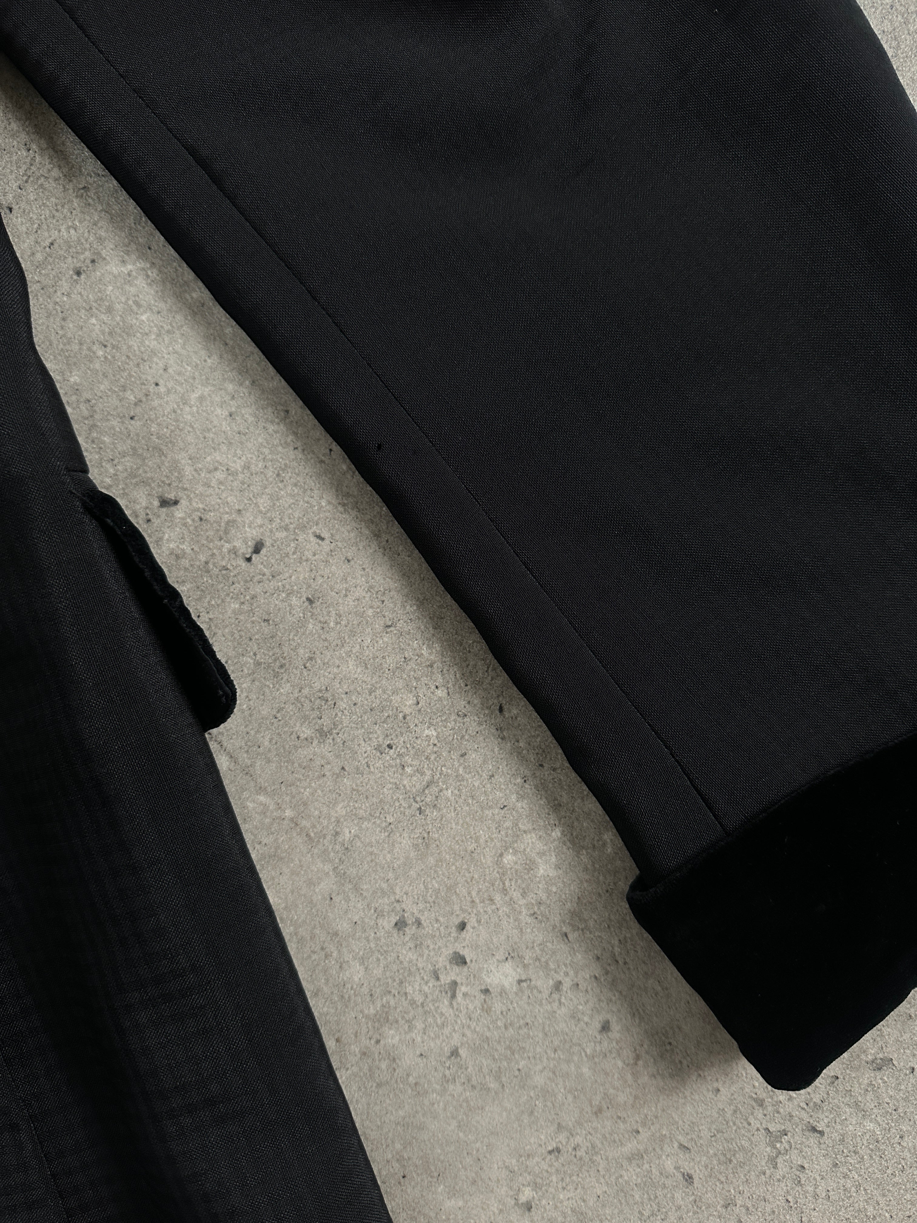 Christian Dior Monsieur 1990s velvet three-piece tuxedo suit, 44L/W30, featuring a tailored jacket, vest, and matching trousers.