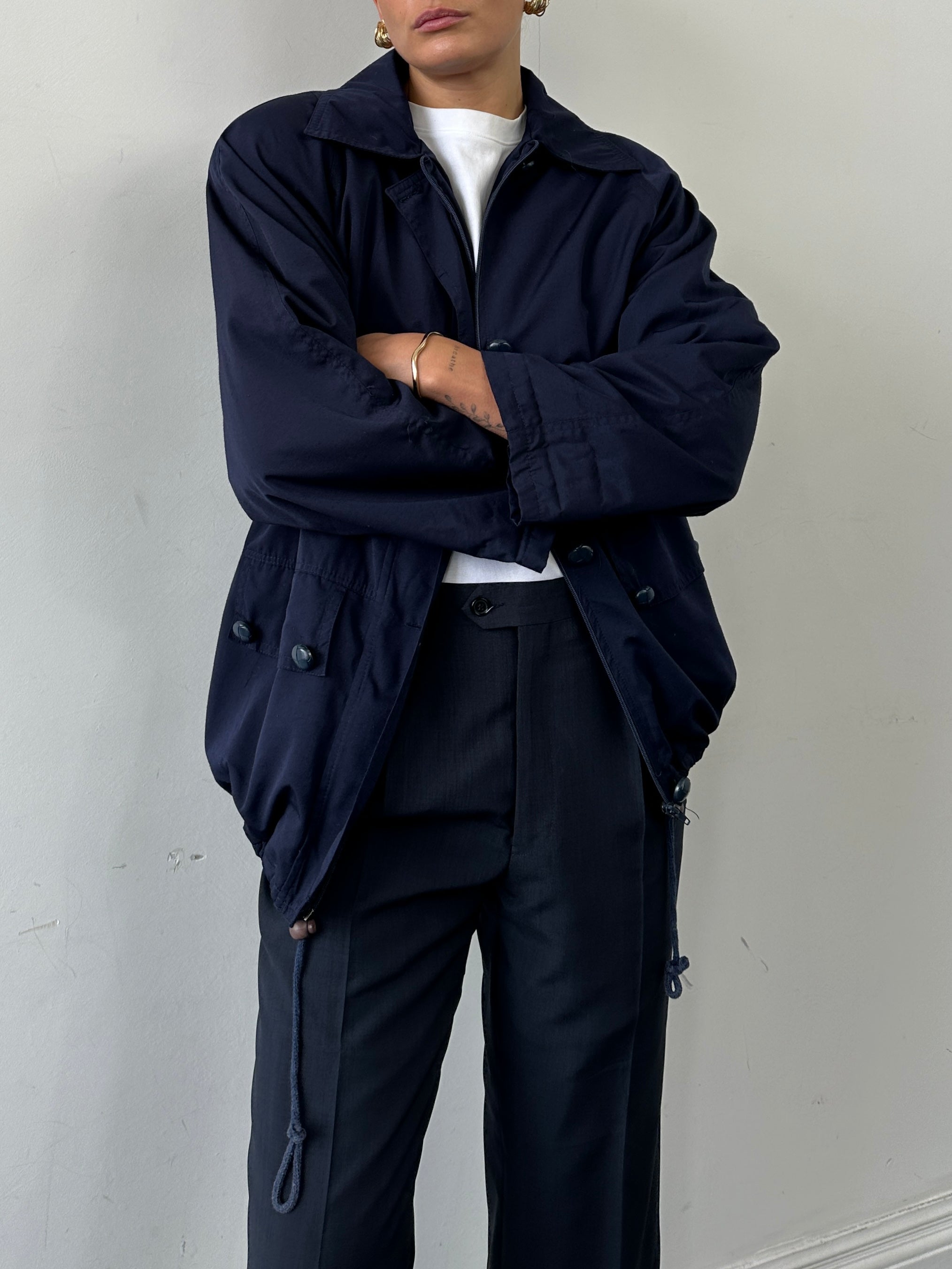 Vintage Italian bomber jacket in M/L size featuring classic design and retro style, shown in a detailed front view.