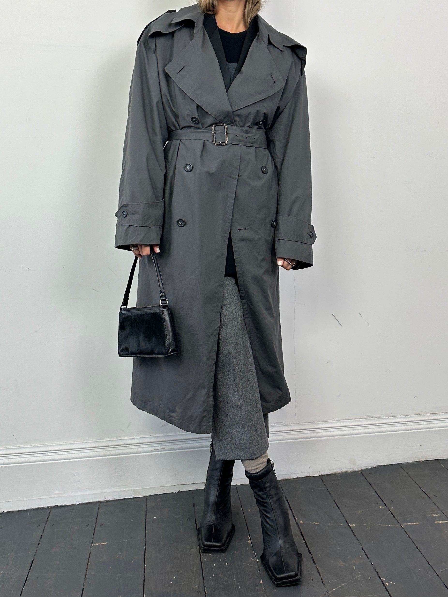 Christian Dior Monsieur cotton double-breasted belted trench coat in XL, shown with classic design and neutral color.