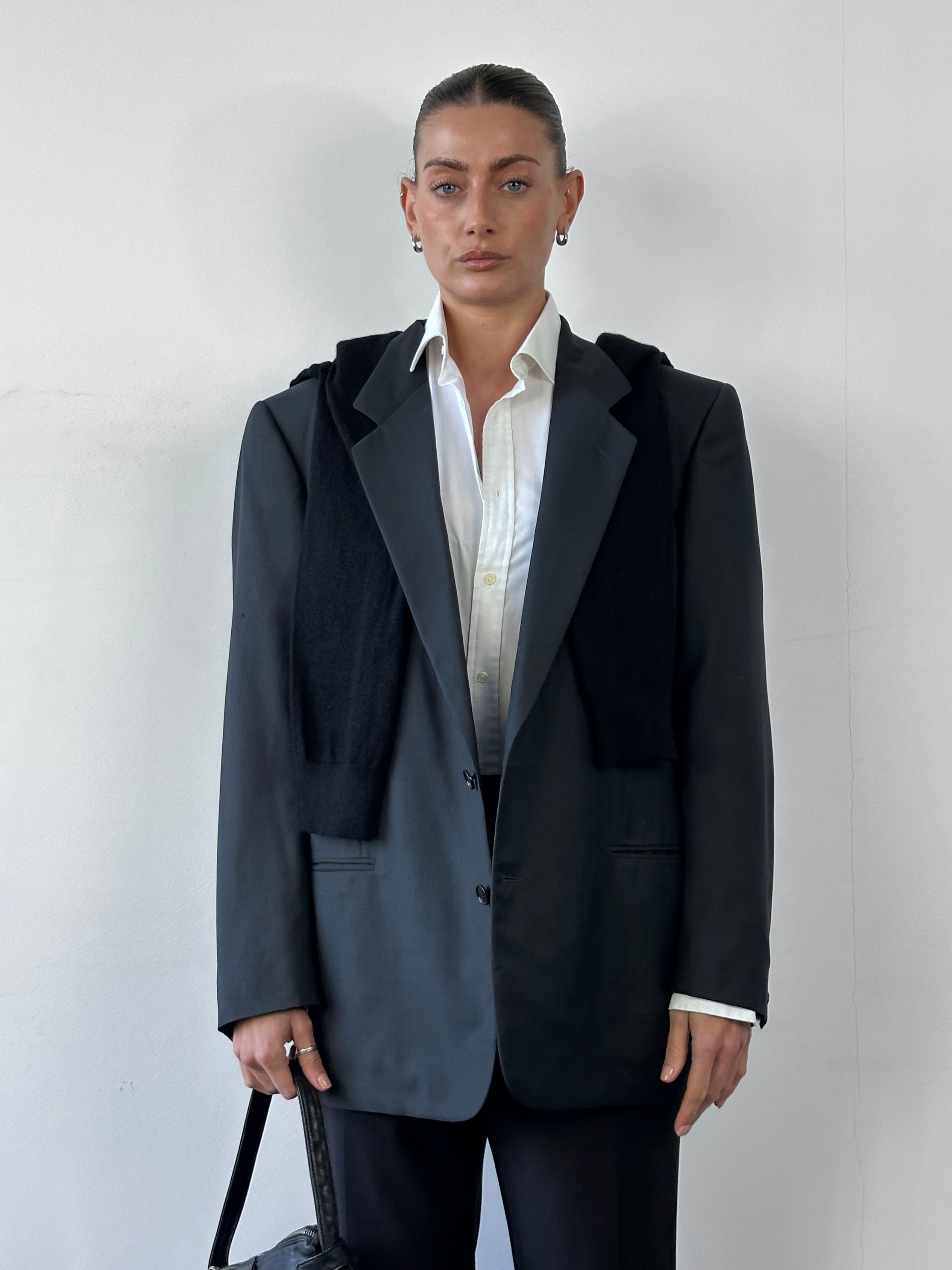 Yves Saint Laurent 70s wool blazer in size 44R/XL, single-breasted design with classic 70s style in neutral fabric
