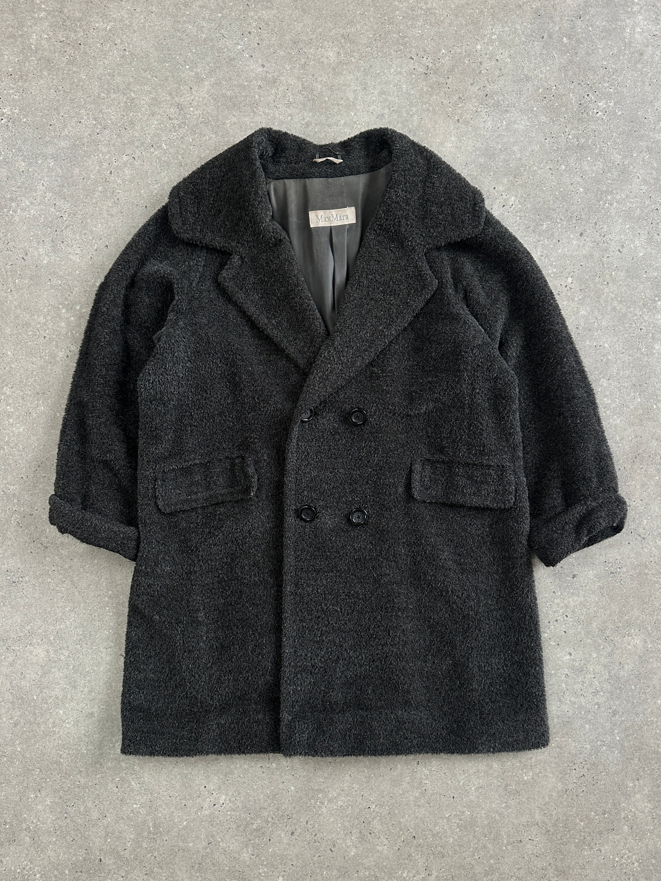 Max Mara 1990s alpaca wool double-breasted coat in XL, featuring a classic design and tailored fit.