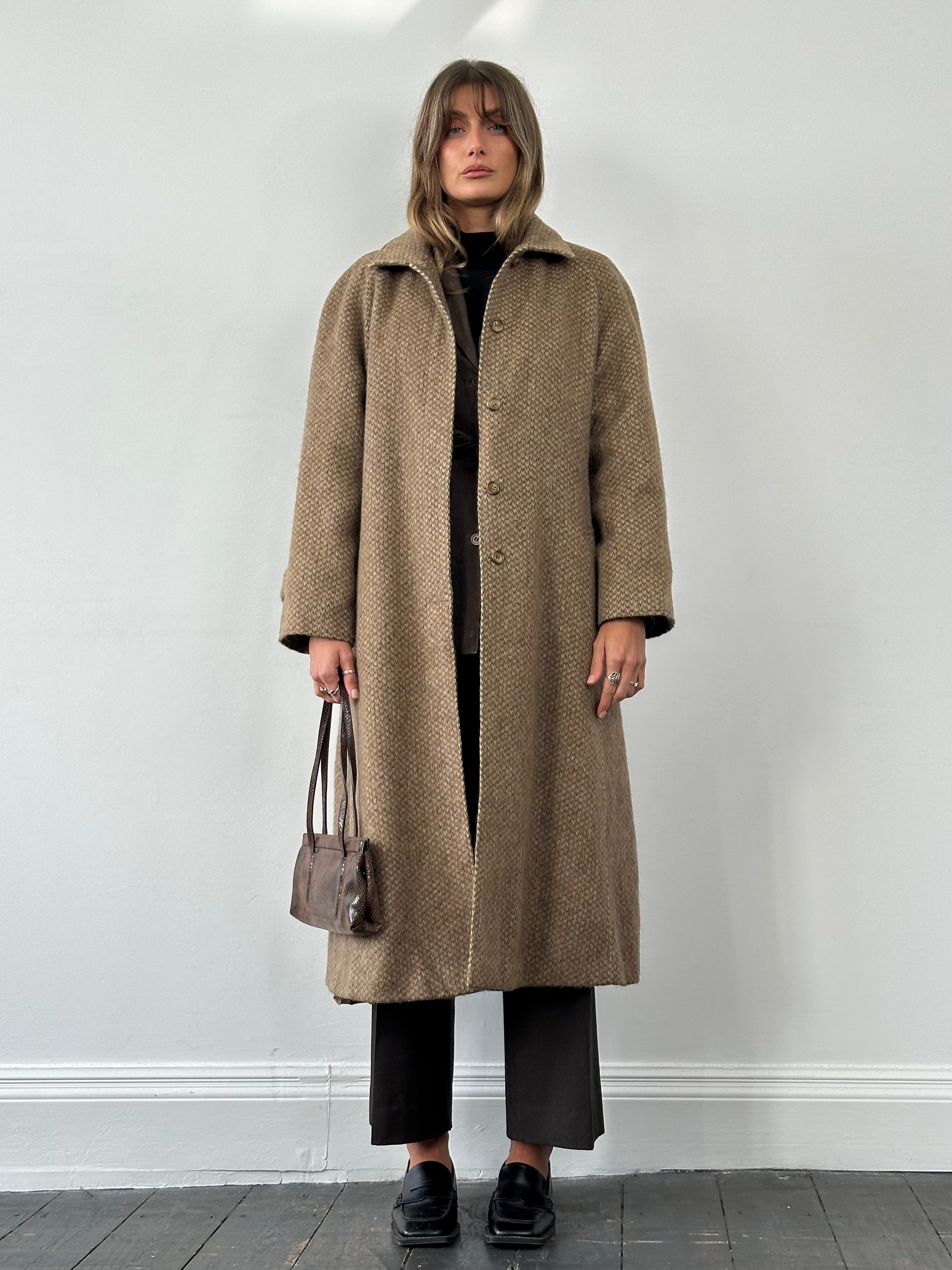 Max Mara pure wool fuzzy coat with concealed placket, long sleeve, seamless design, in size L, suitable for cold weather.