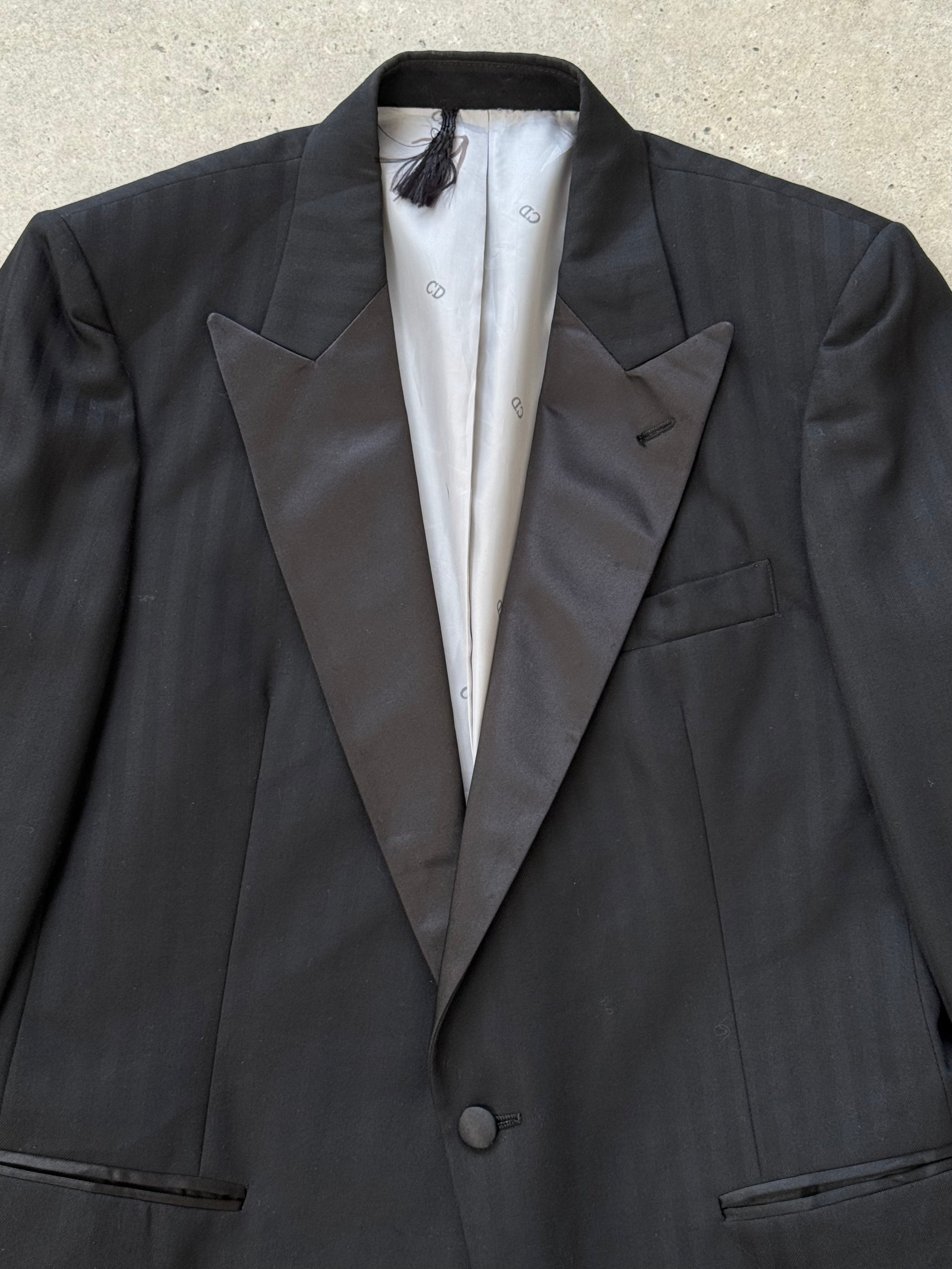Christian Dior Monsieur 1990s wool tuxedo blazer, tailored fit with classic lapels and button closure, in dark fabric.