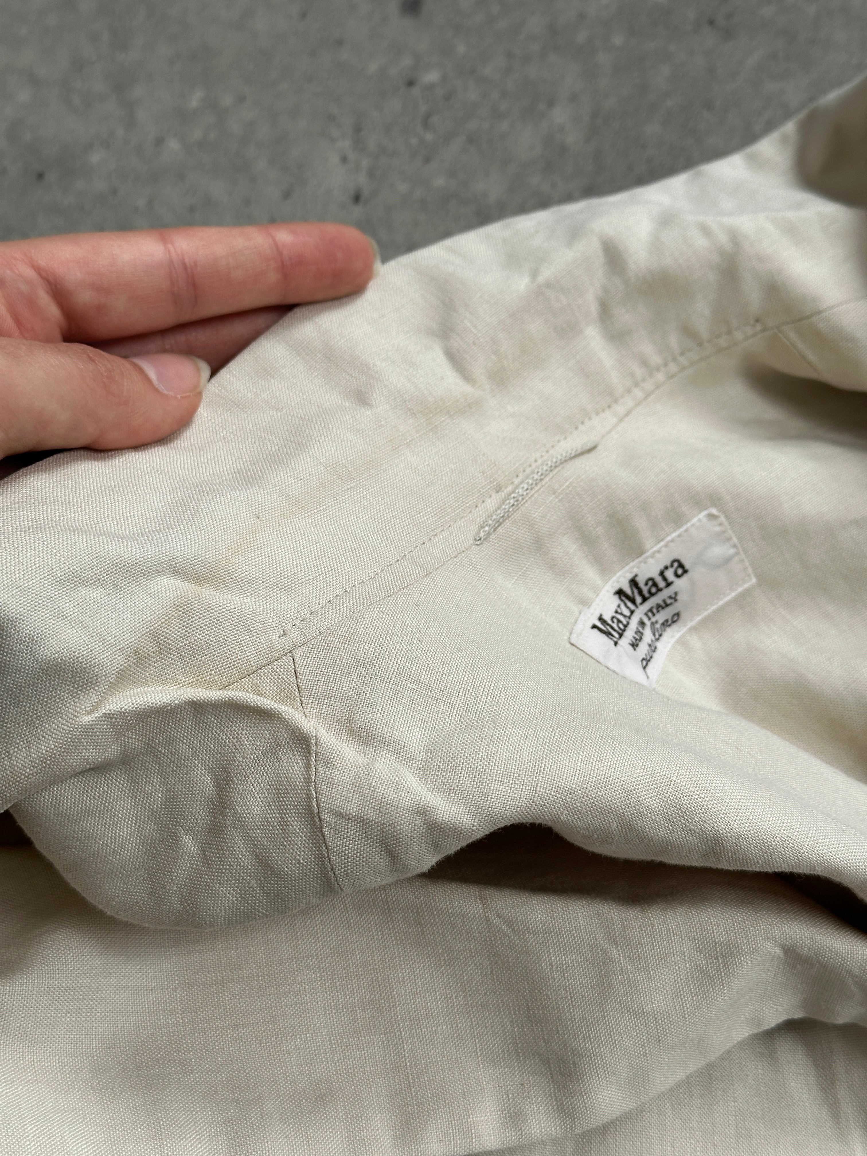 Max Mara pure linen short sleeve blazer in size S/M, lightweight and stylish with a tailored fit and classic lapel design.