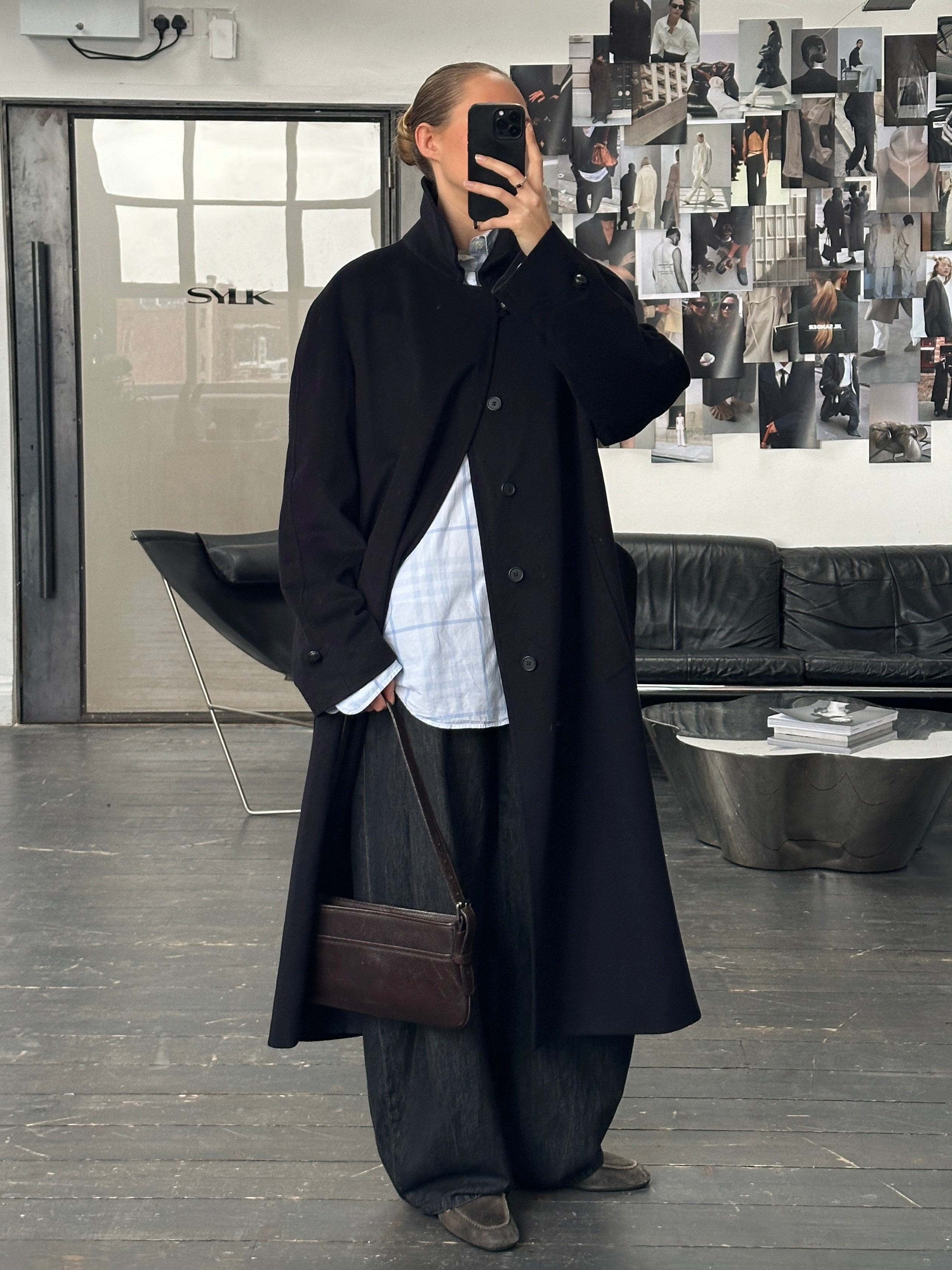 Vintage 1980s pure wool belted coat with concealed placket in XL/XXL size, classic vintage style and warm winter outerwear.