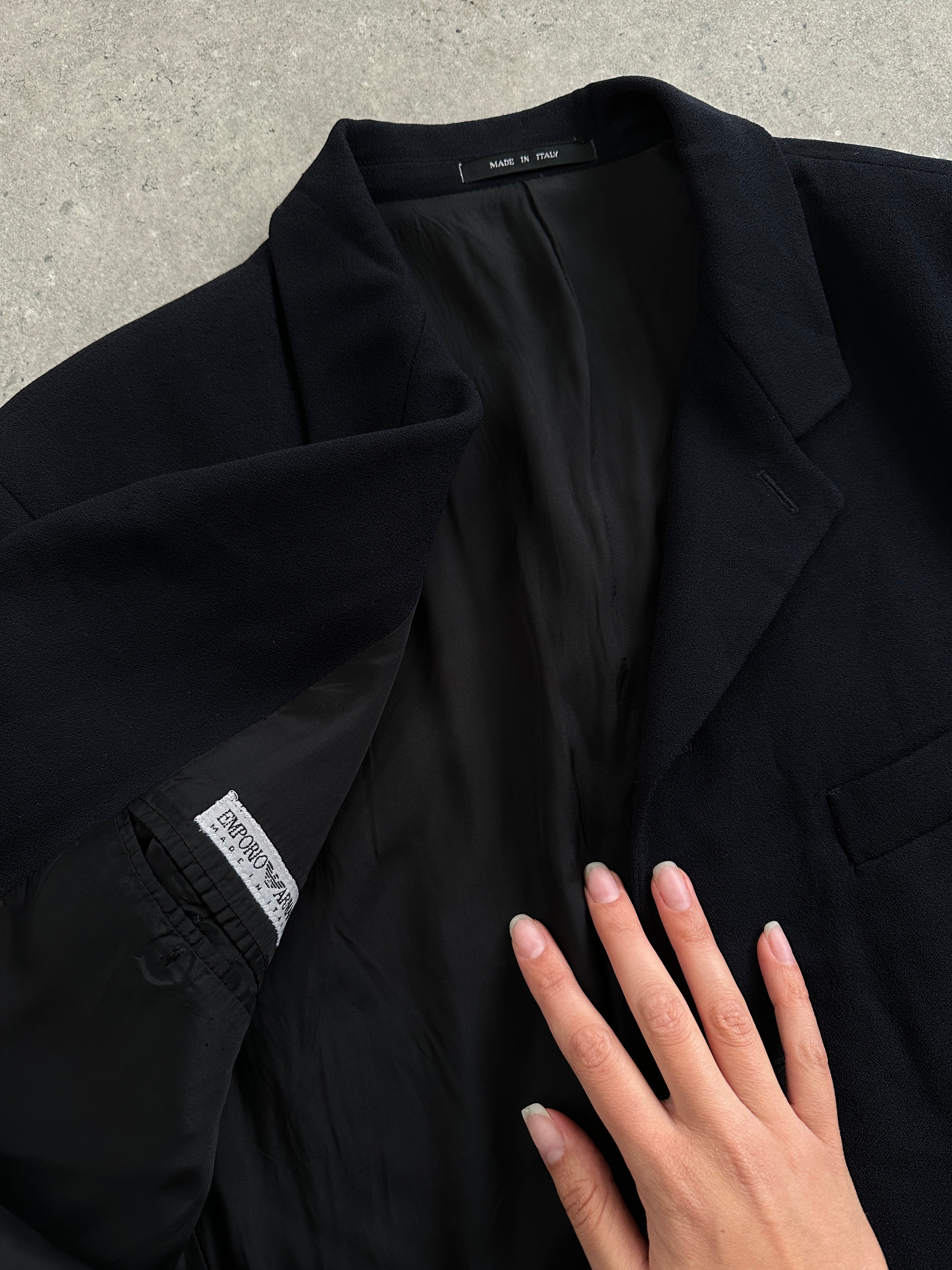 Emporio Armani men's relaxed pure wool single-breasted blazer in size 40R/L, tailored fit with classic lapels and stylish design.