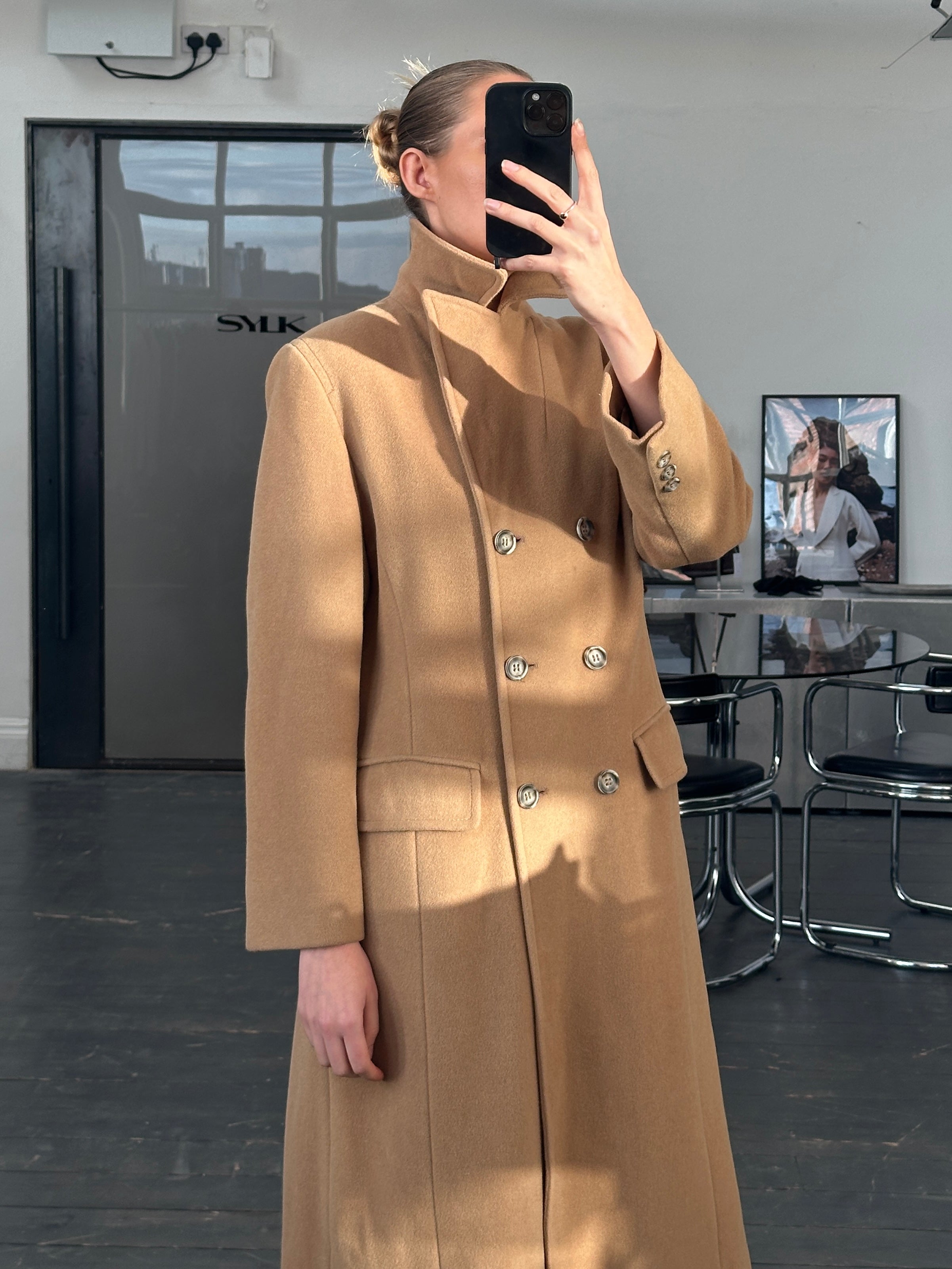 Marella 1990s women’s virgin wool double-breasted coat in size M, stylish outerwear with classic design and tailored fit.