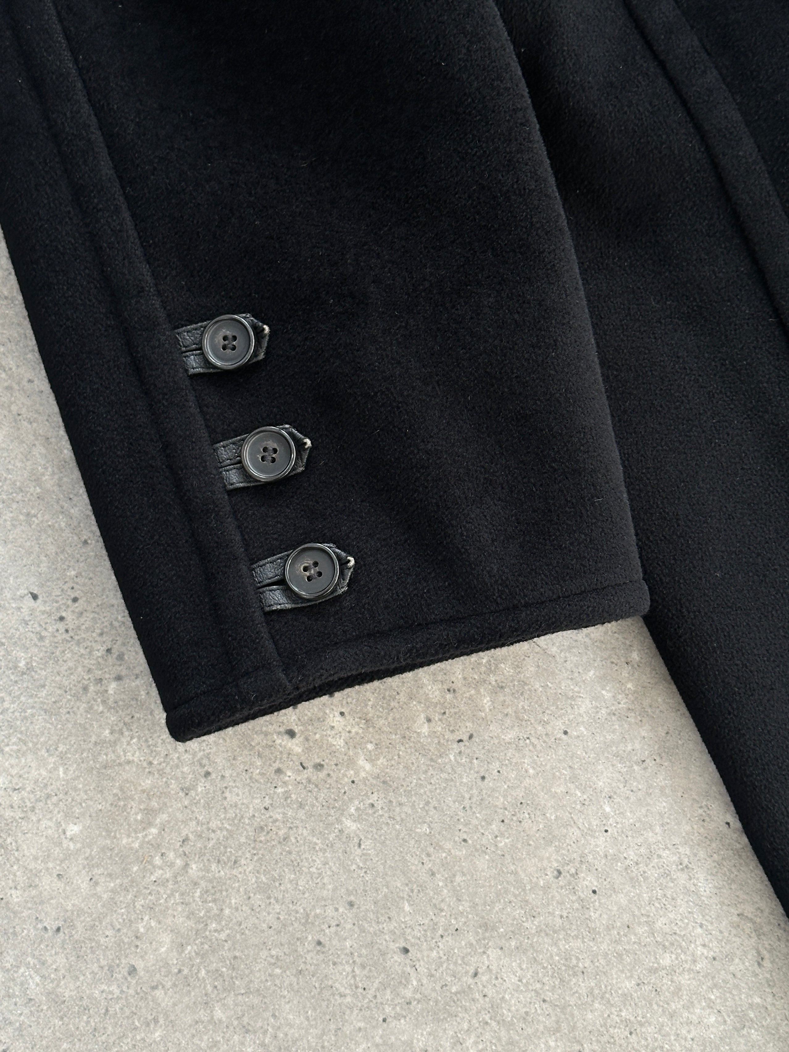 Vintage wool and cashmere double-breasted coat in size M/L, showcasing classic design and textured fabric.