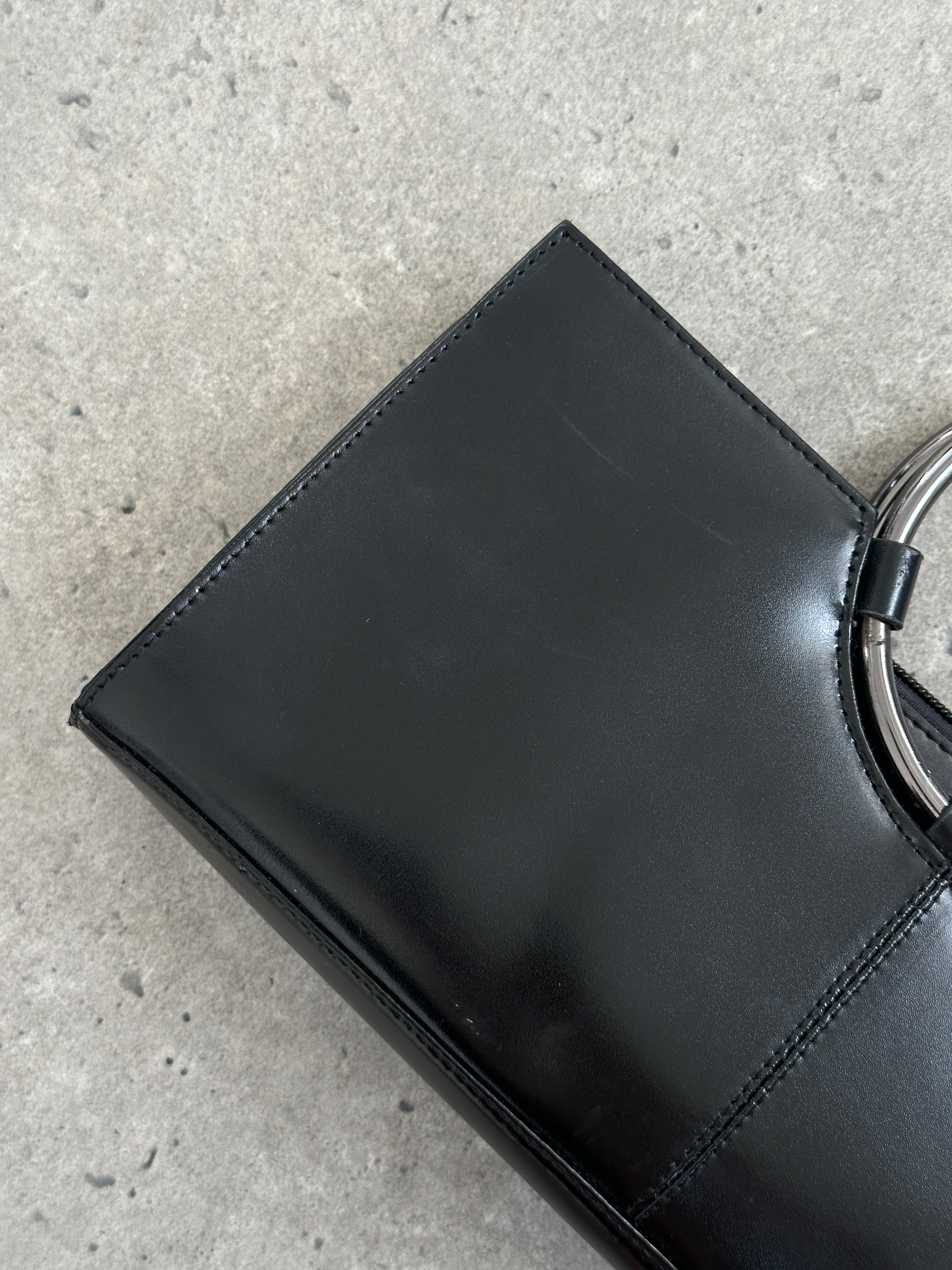 Vintage 2000s Leather Minimal Ring Bag