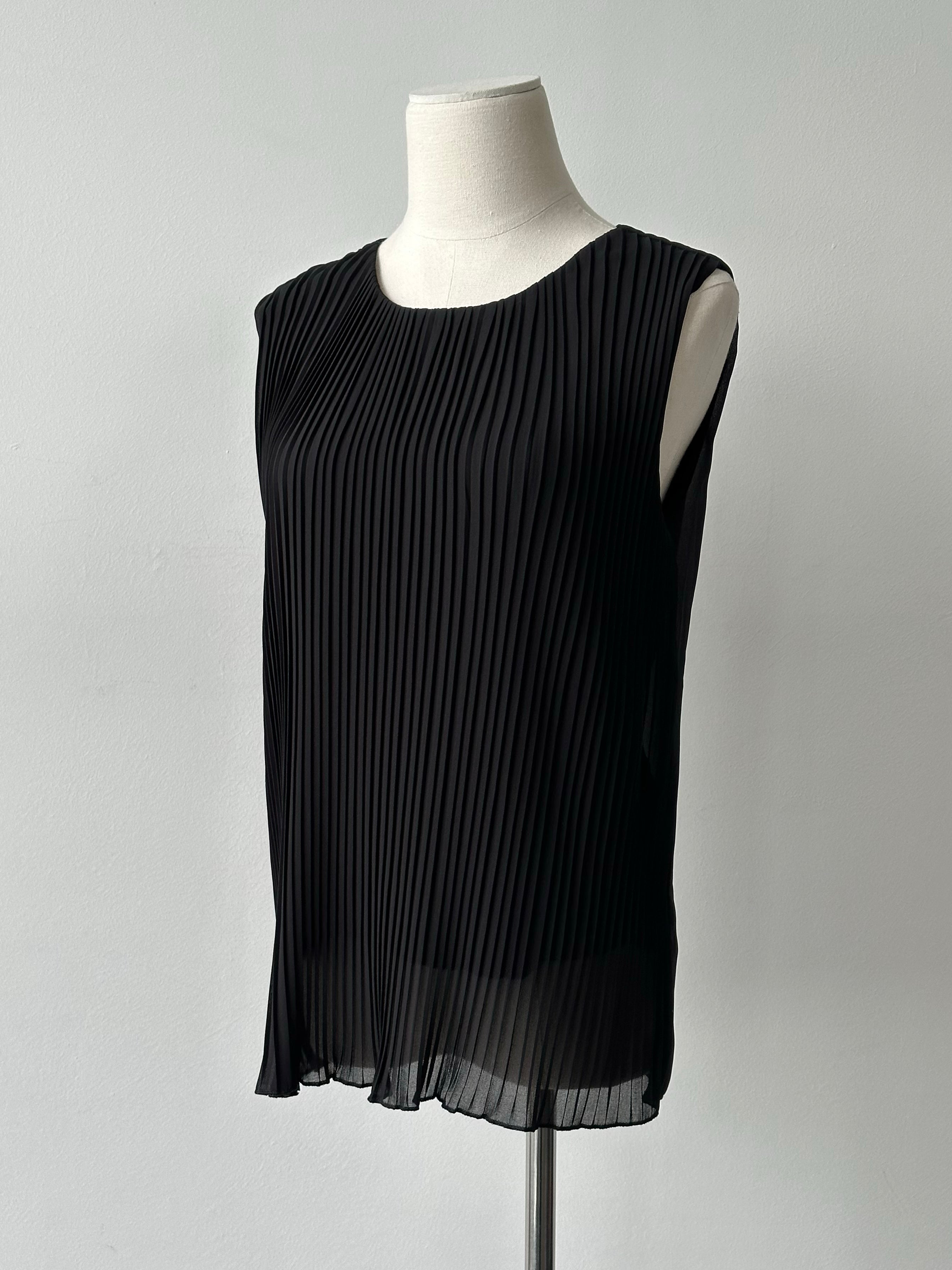 Italian Vintage 1990s Pleated Sleeveless Top - M