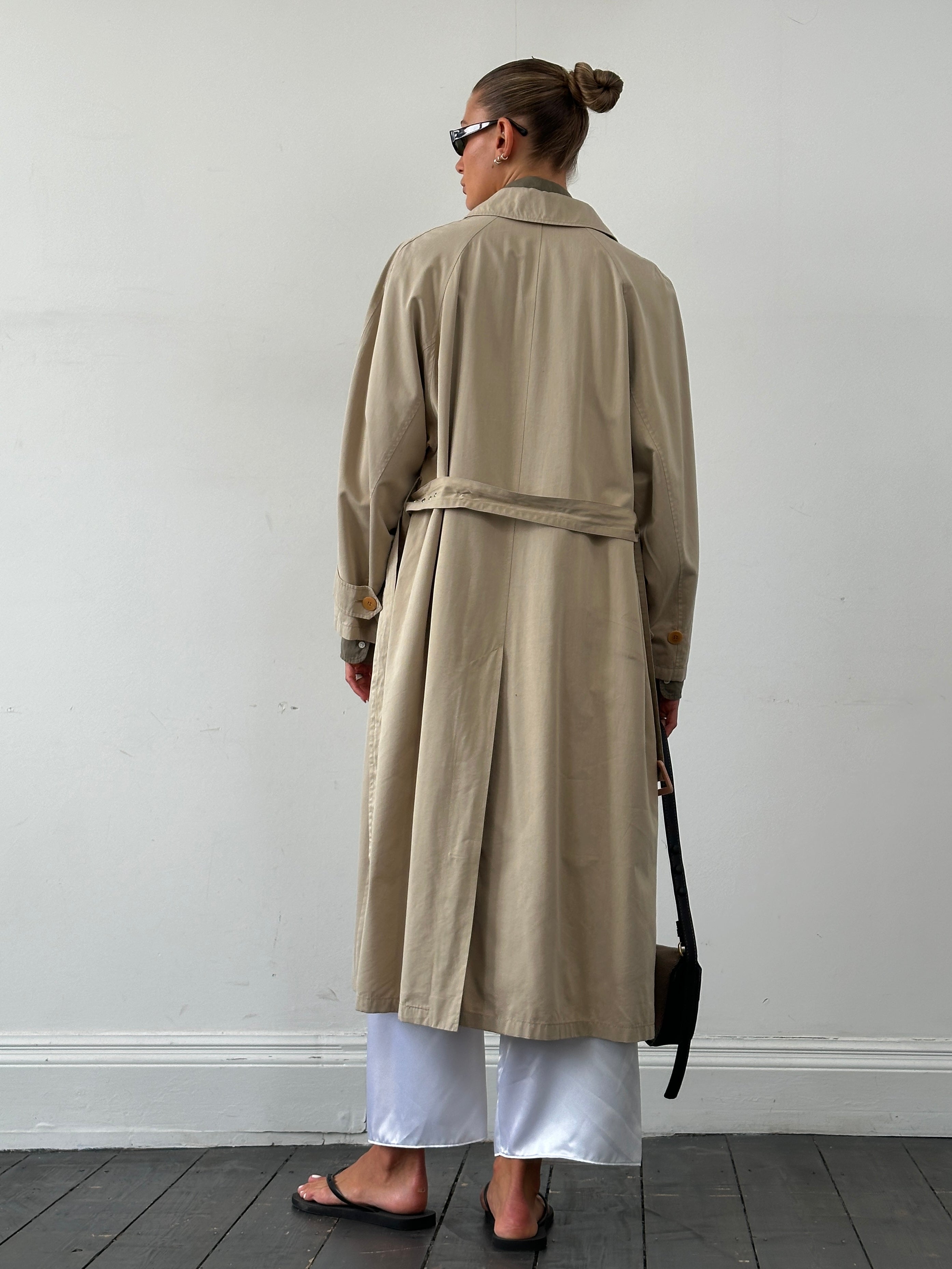 Mani Cotton Cupro belted trench coat in size L/XL, stylish lightweight coat with a waist belt, perfect for layered fall looks.