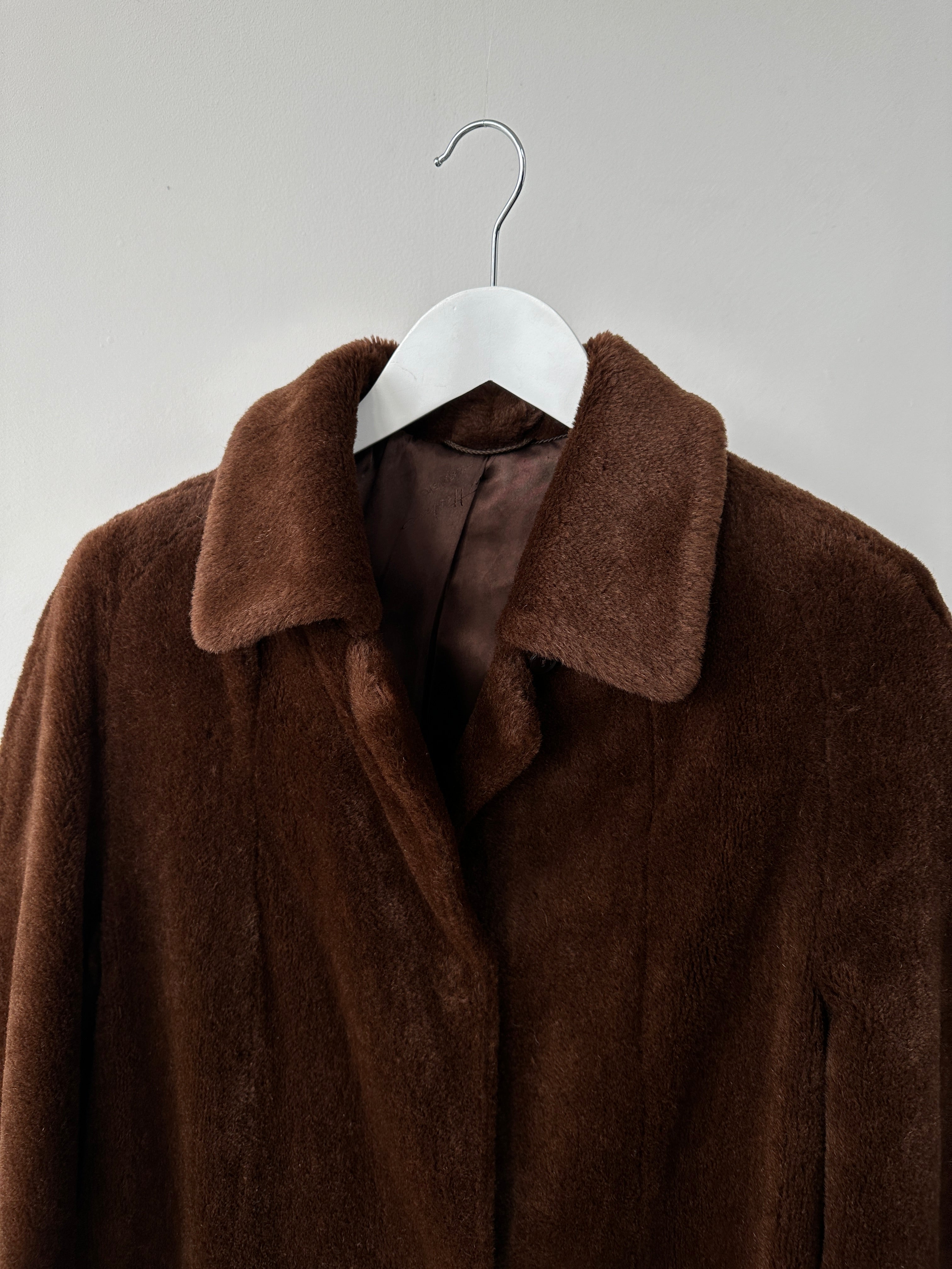 Vintage alpaca mohair fur single-breasted A-line coat in S/M, featuring a classic design and warm, textured fabric.