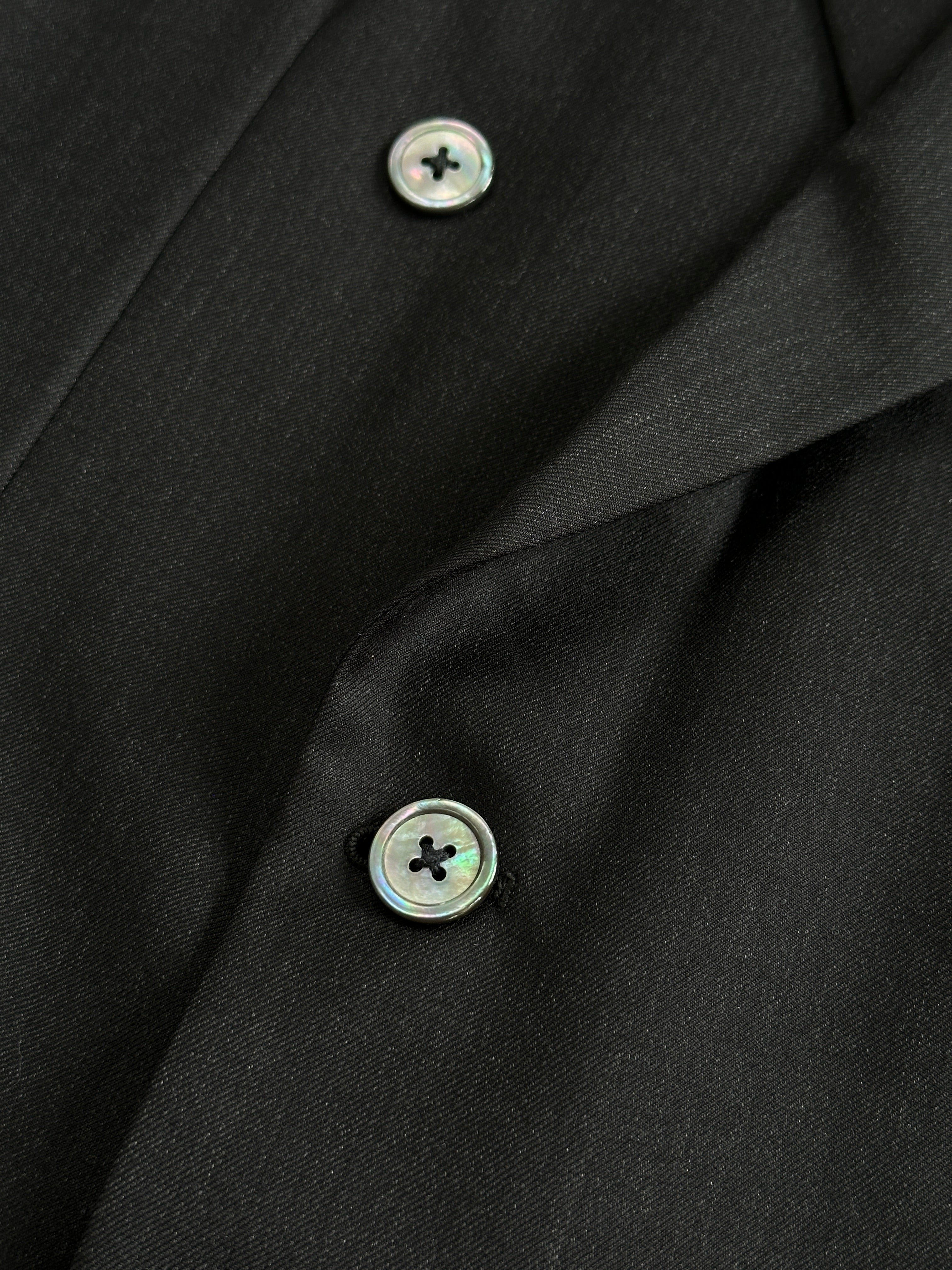 Yves Saint Laurent 80s wool double-breasted blazer in size 40R/L, tailored fit with classic lapels and structured design.