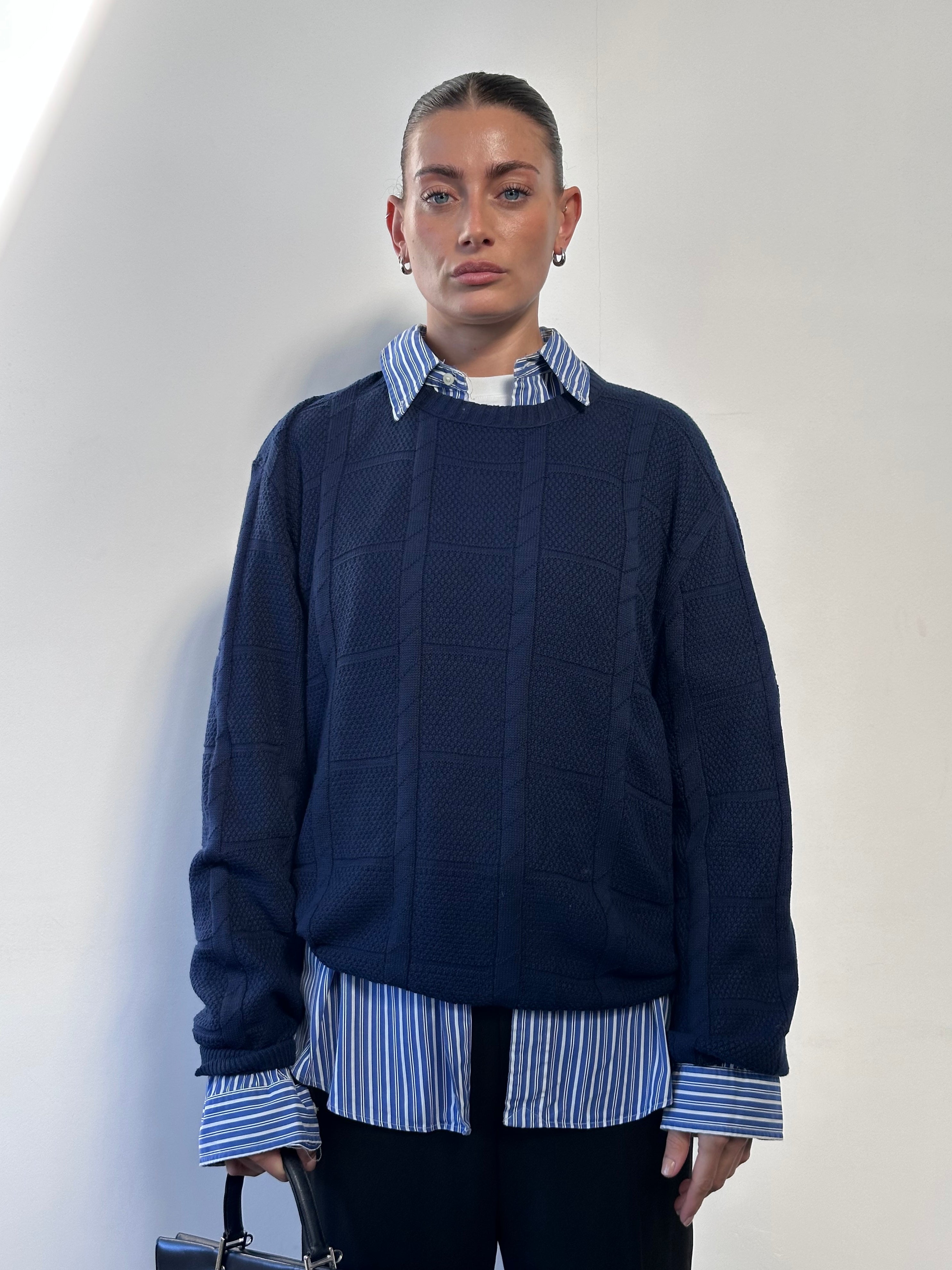 Christian Dior Monsieur 1980s knitted jumper in size L, featuring classic design and textured knit fabric.
