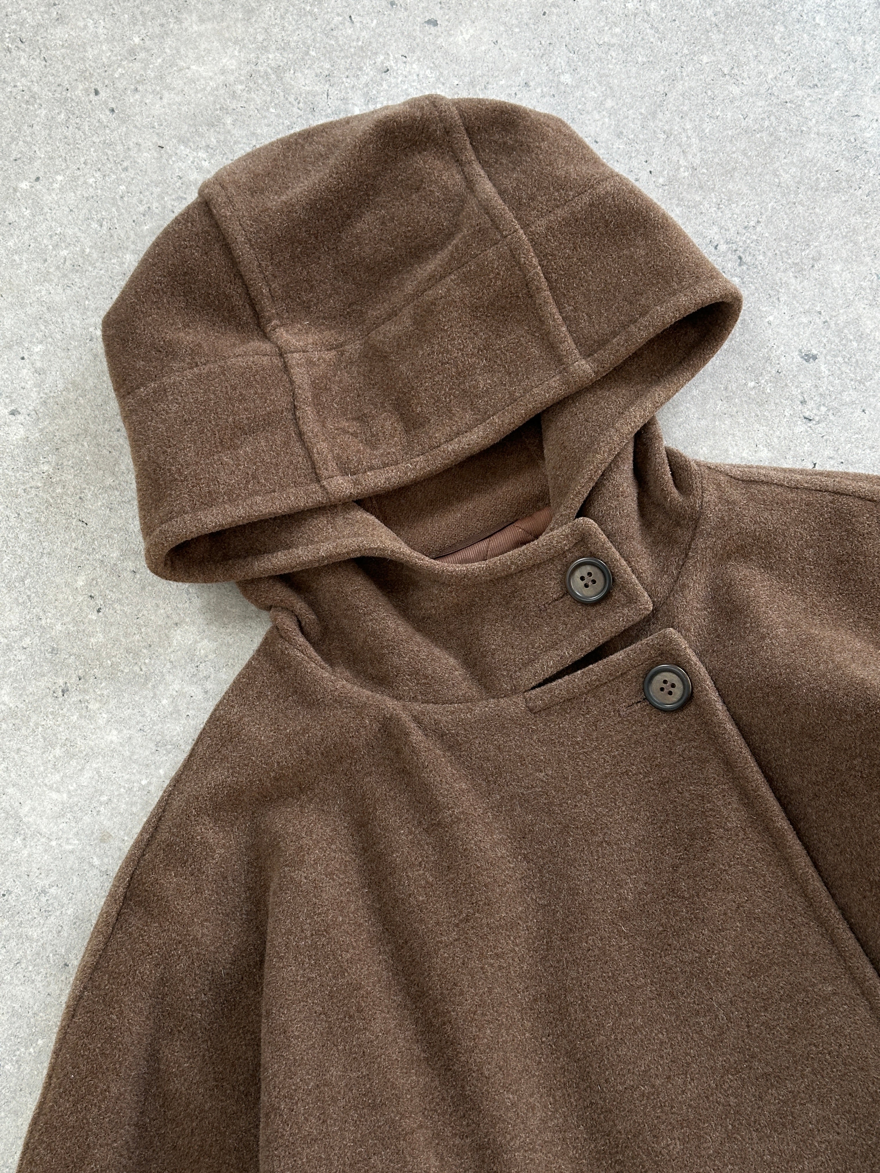 Max Mara Weekend 2000s wool hooded double-breasted coat in size M, featuring a classic tailored design and neutral color.