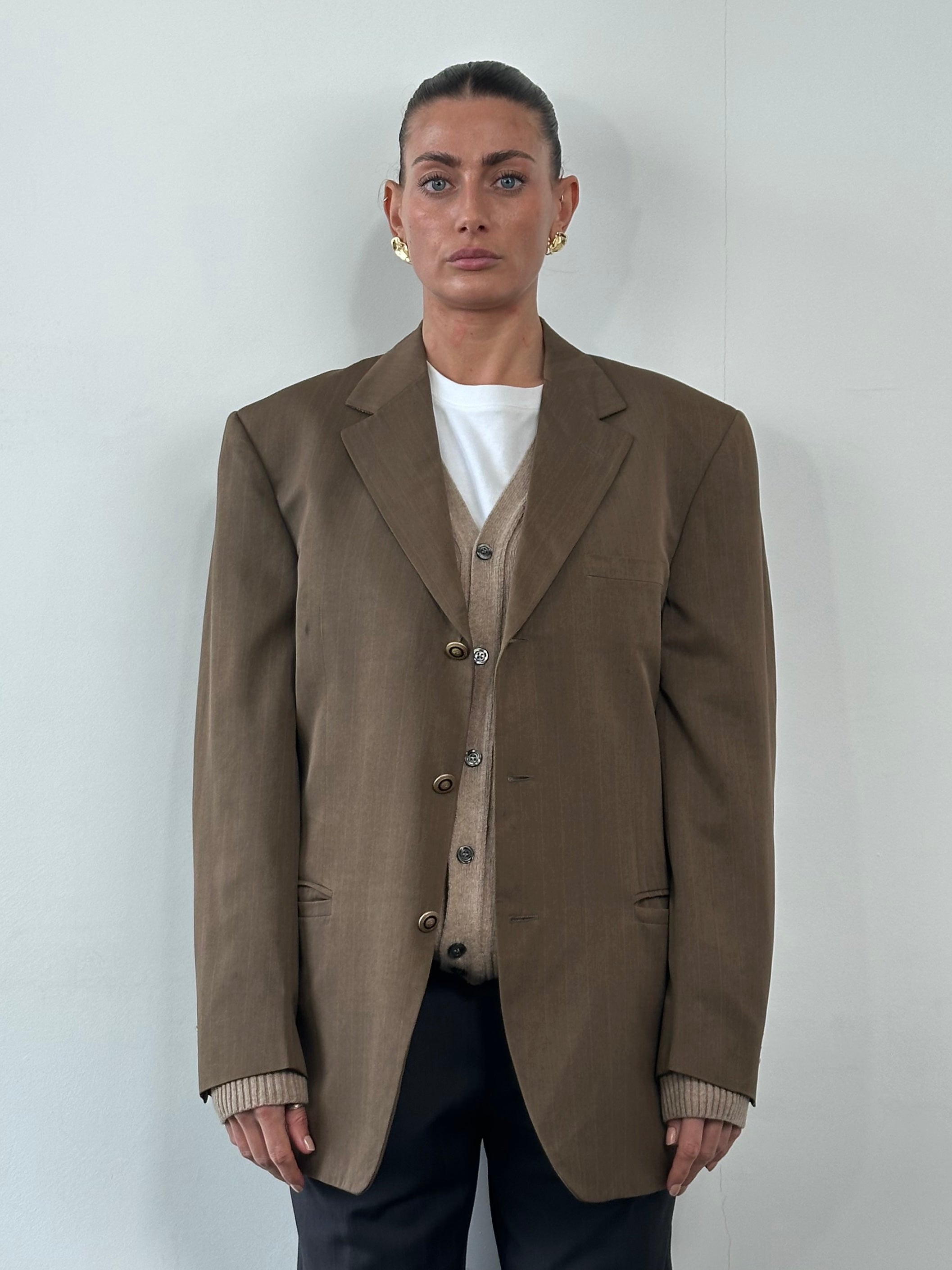 Versace Classic V2 1990s bespoke single-breasted blazer in size 42R/XL, featuring tailored fit and luxury design.