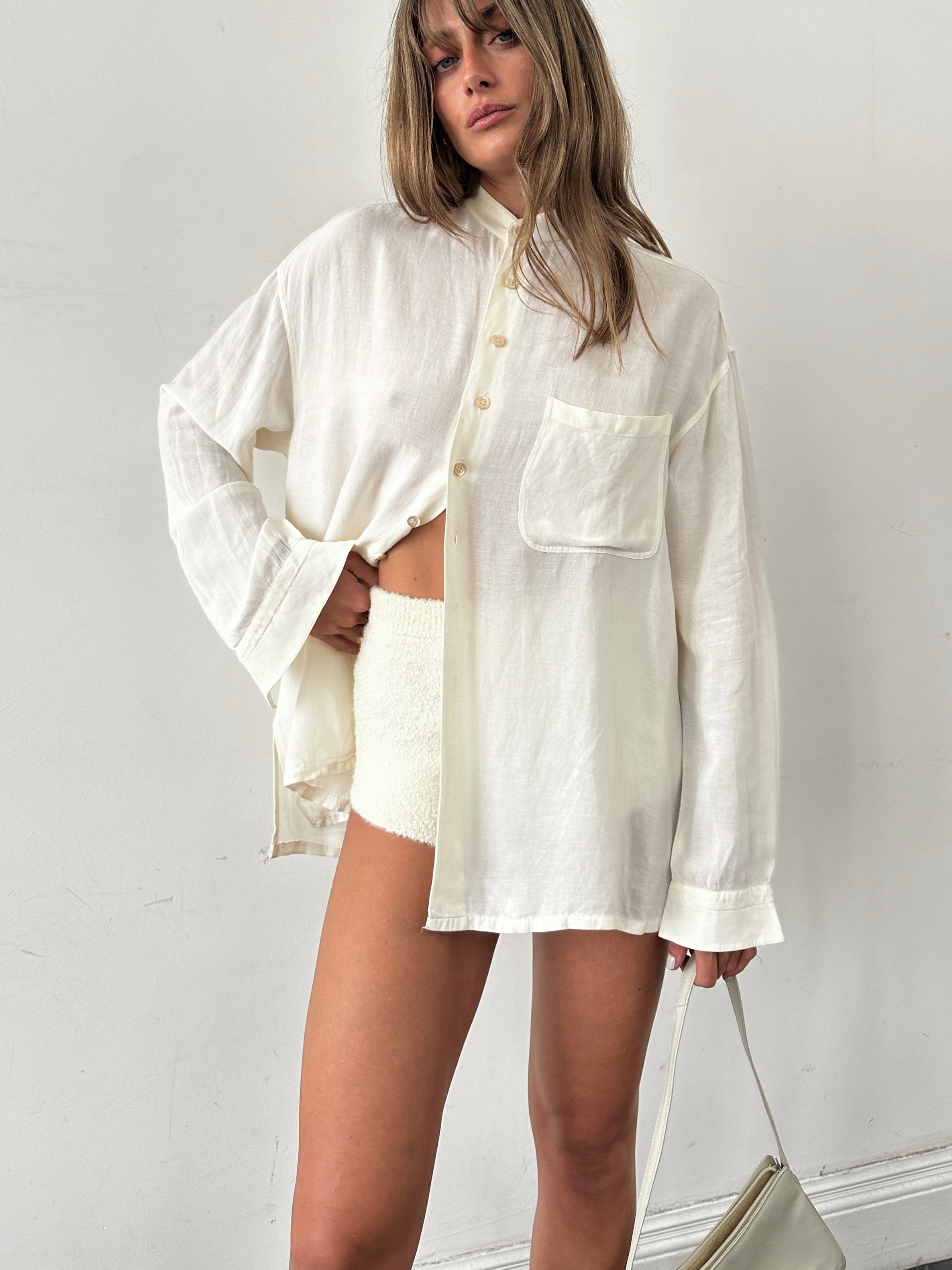 Byblos Italian linen sheer slide split shirt in XL, light and airy with a relaxed fit, showcasing the elegant, breathable fabric.