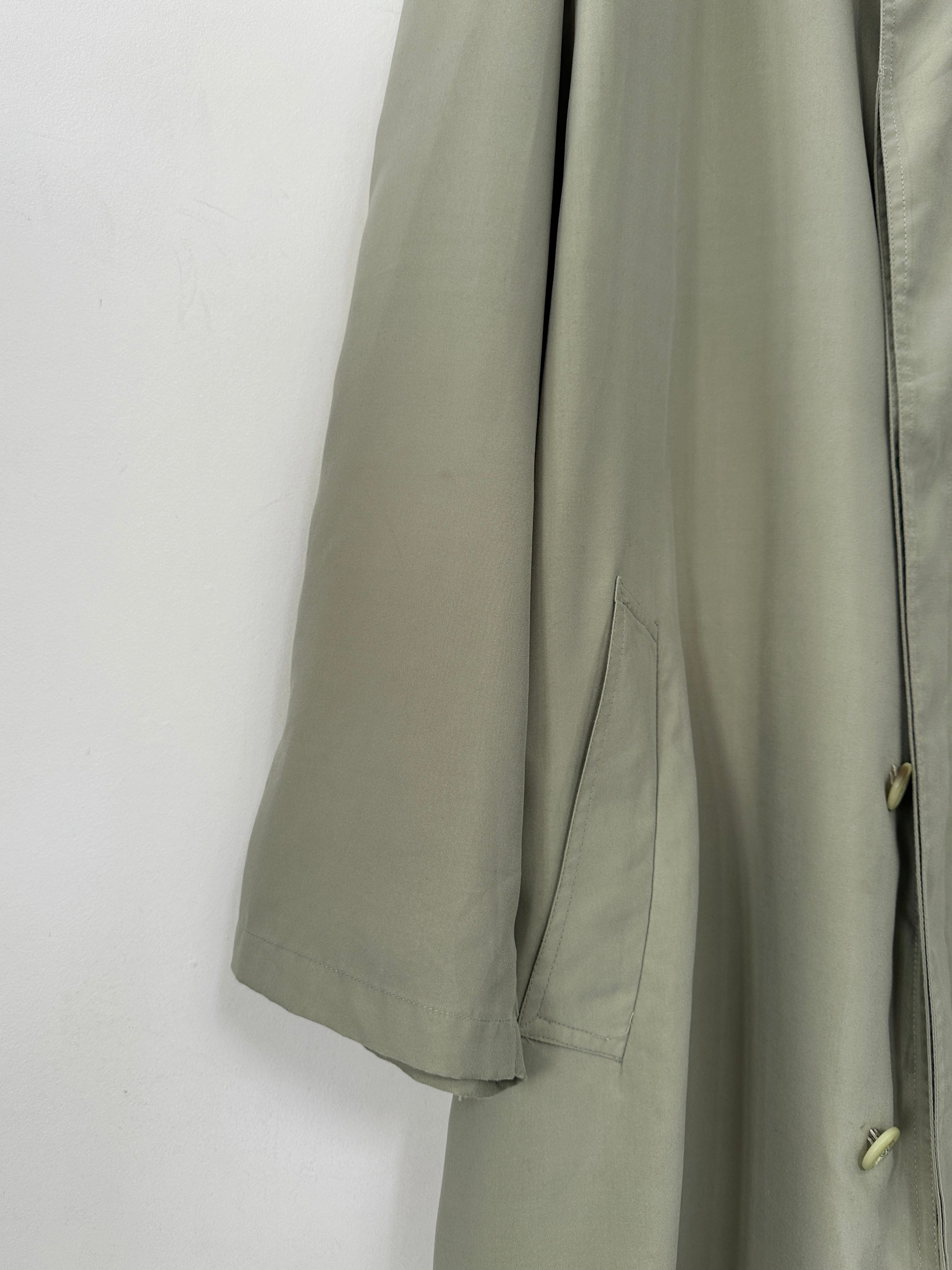 Missoni lightweight trench coat with concealed placket in XXL size, featuring a stylish and elegant design.