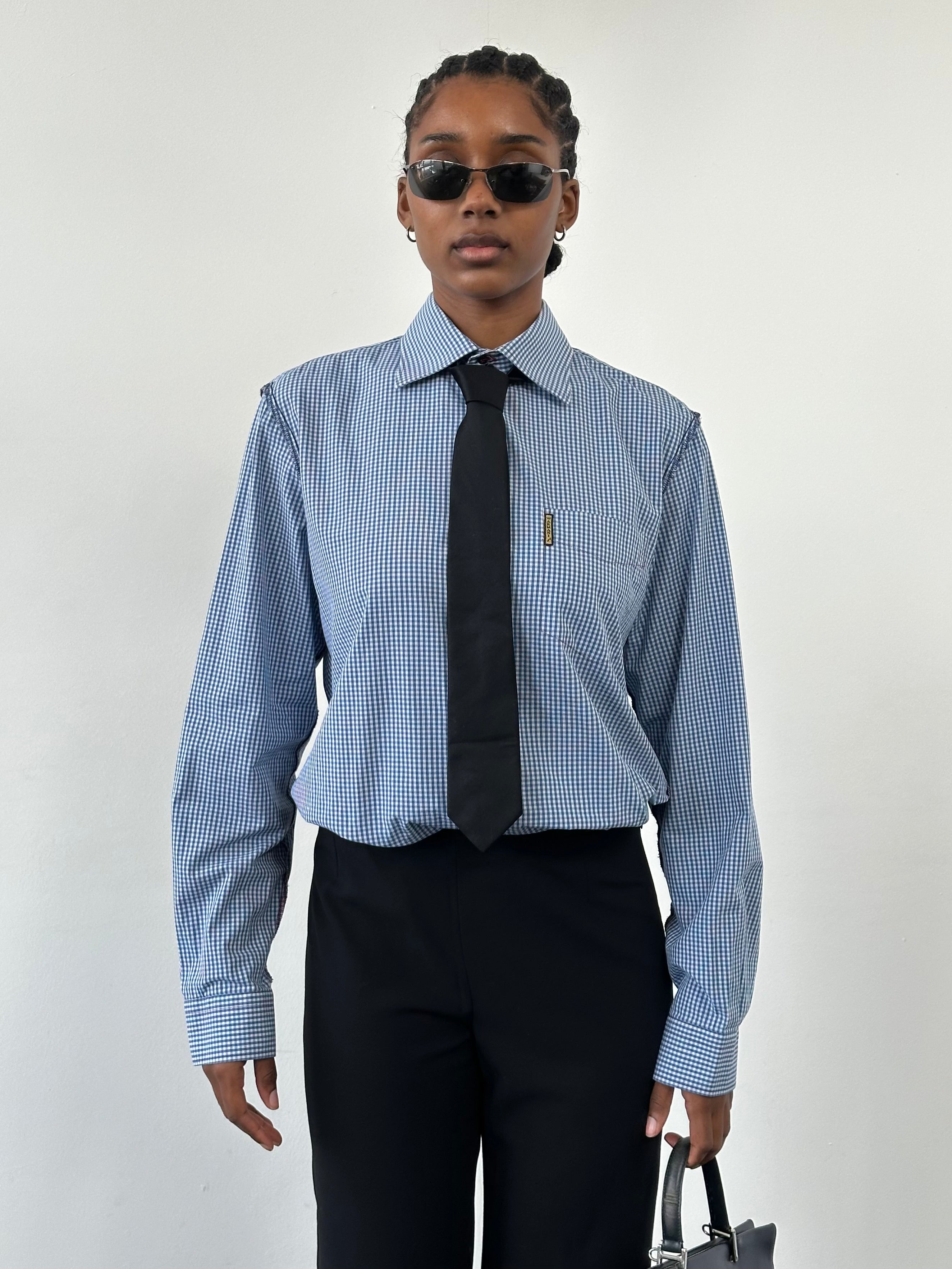 Armani Jeans 2000s pure cotton gingham shirt with reverse stitch in size M, featuring classic checkered design and button-down collar.