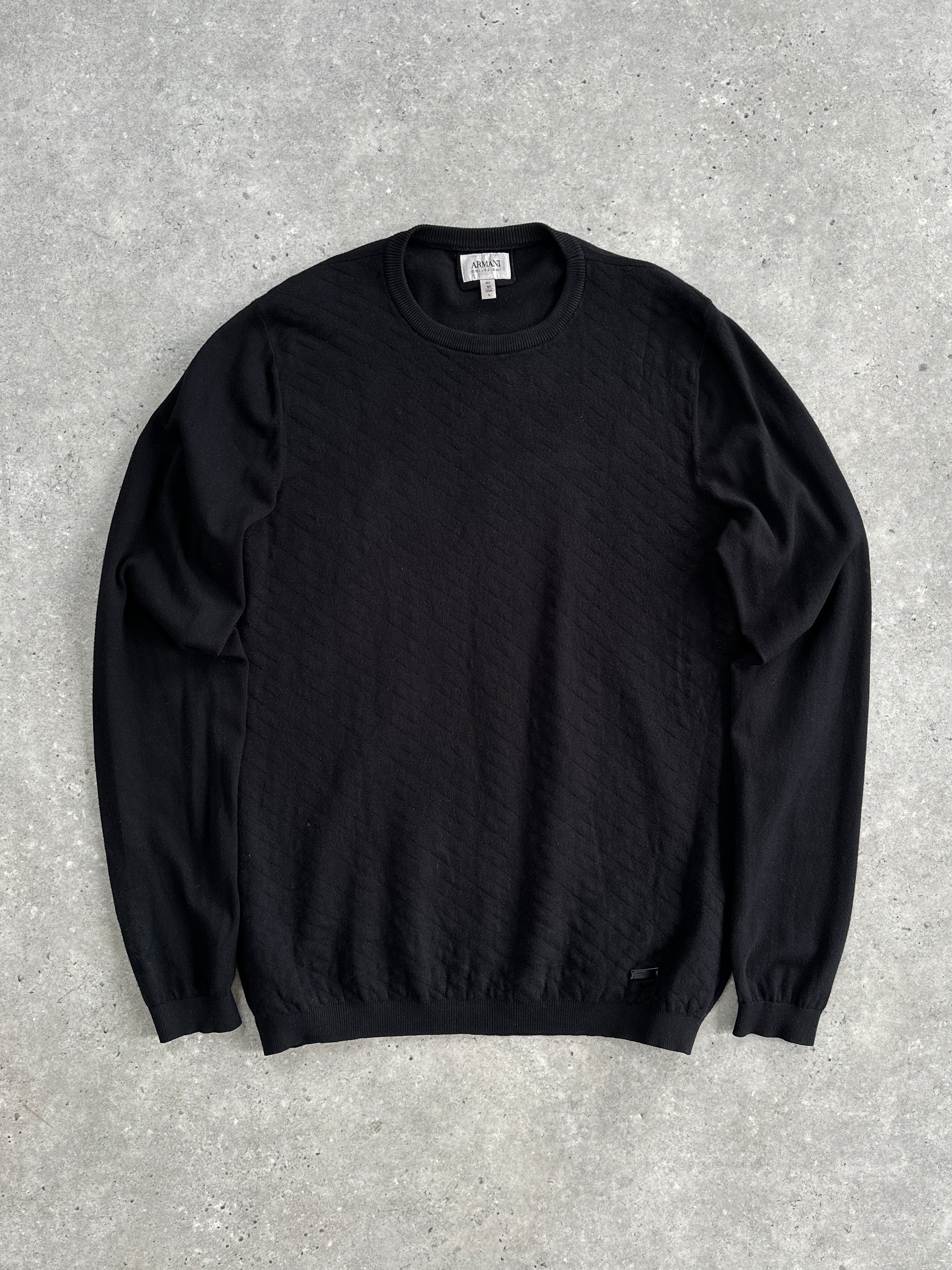 Armani Collezioni textured jumper in size M/L, featuring a cozy knit design and classic fit, shown in a close-up view.