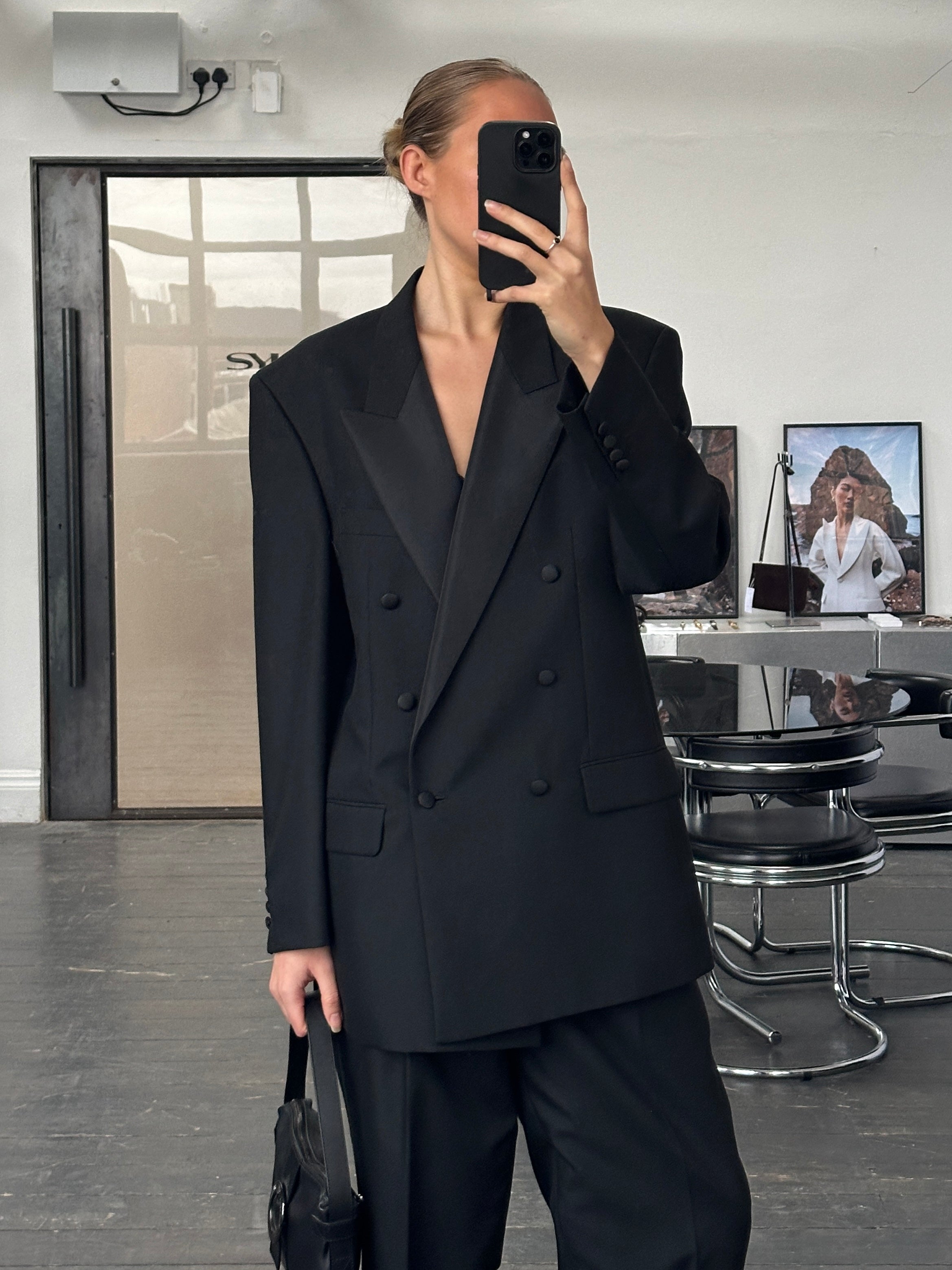 Vintage 1990s tuxedo wool double-breasted suit in size 44R/W32-34, featuring classic lapels and tailored fit.