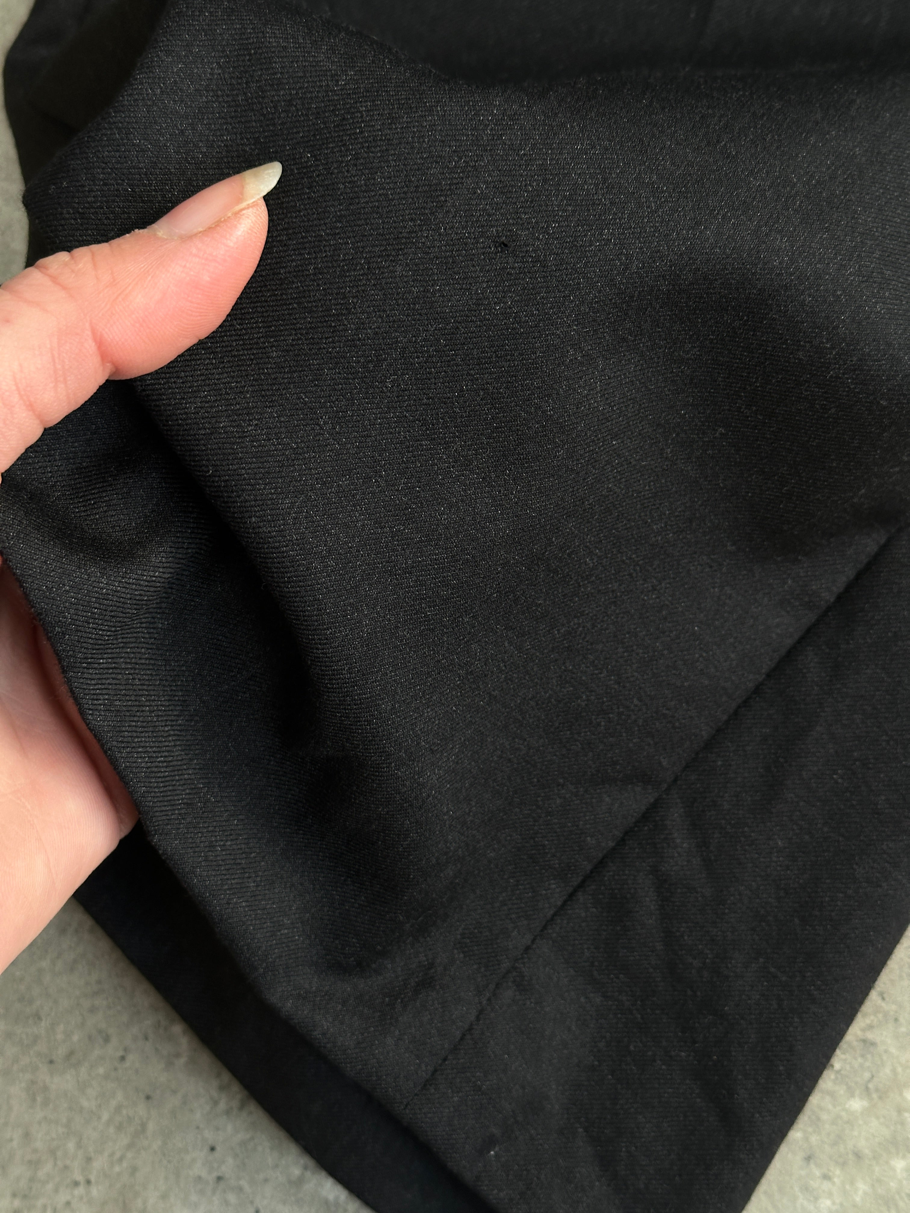 Giorgio Armani Classico pure wool low-mid rise trousers in W30, tailored fit with classic design and neutral color.