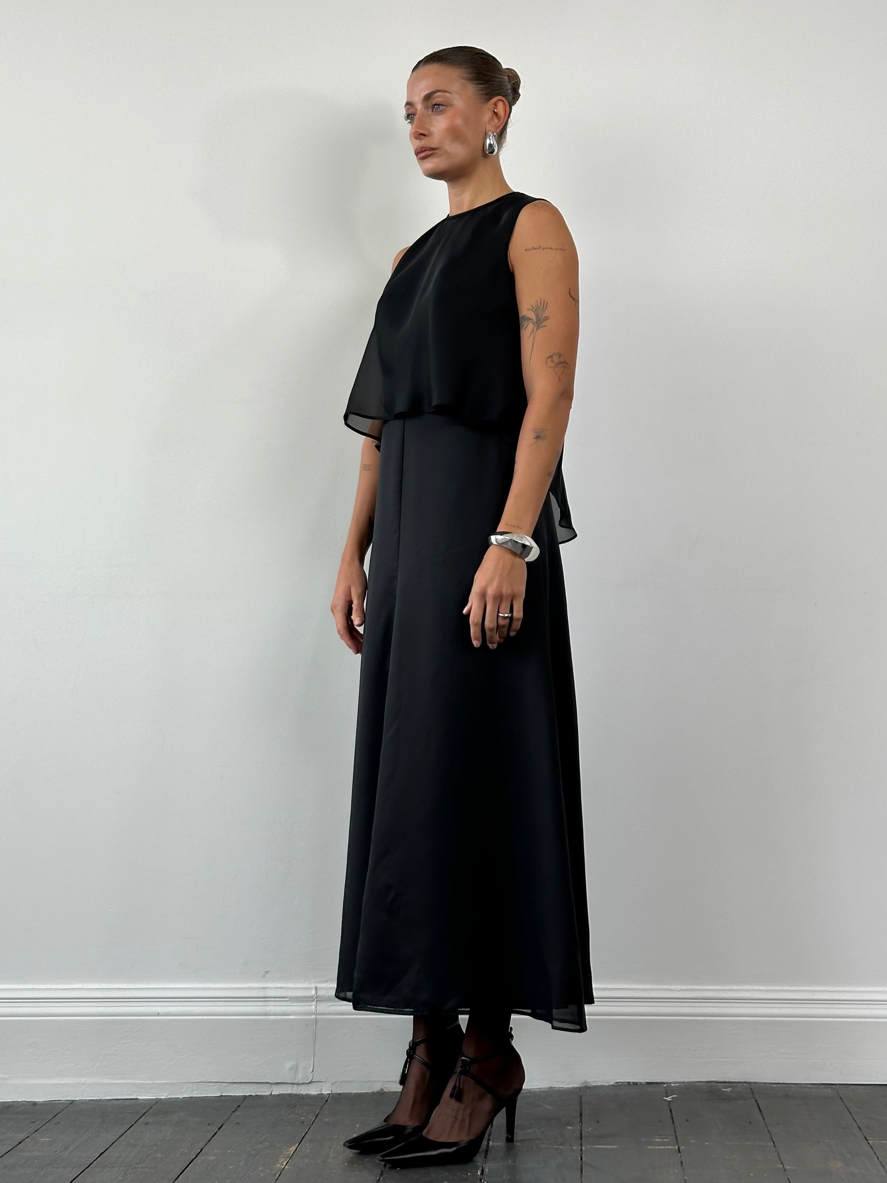 Vintage 1990s double layered maxi dress in S/M size, featuring a flowing design and retro style.