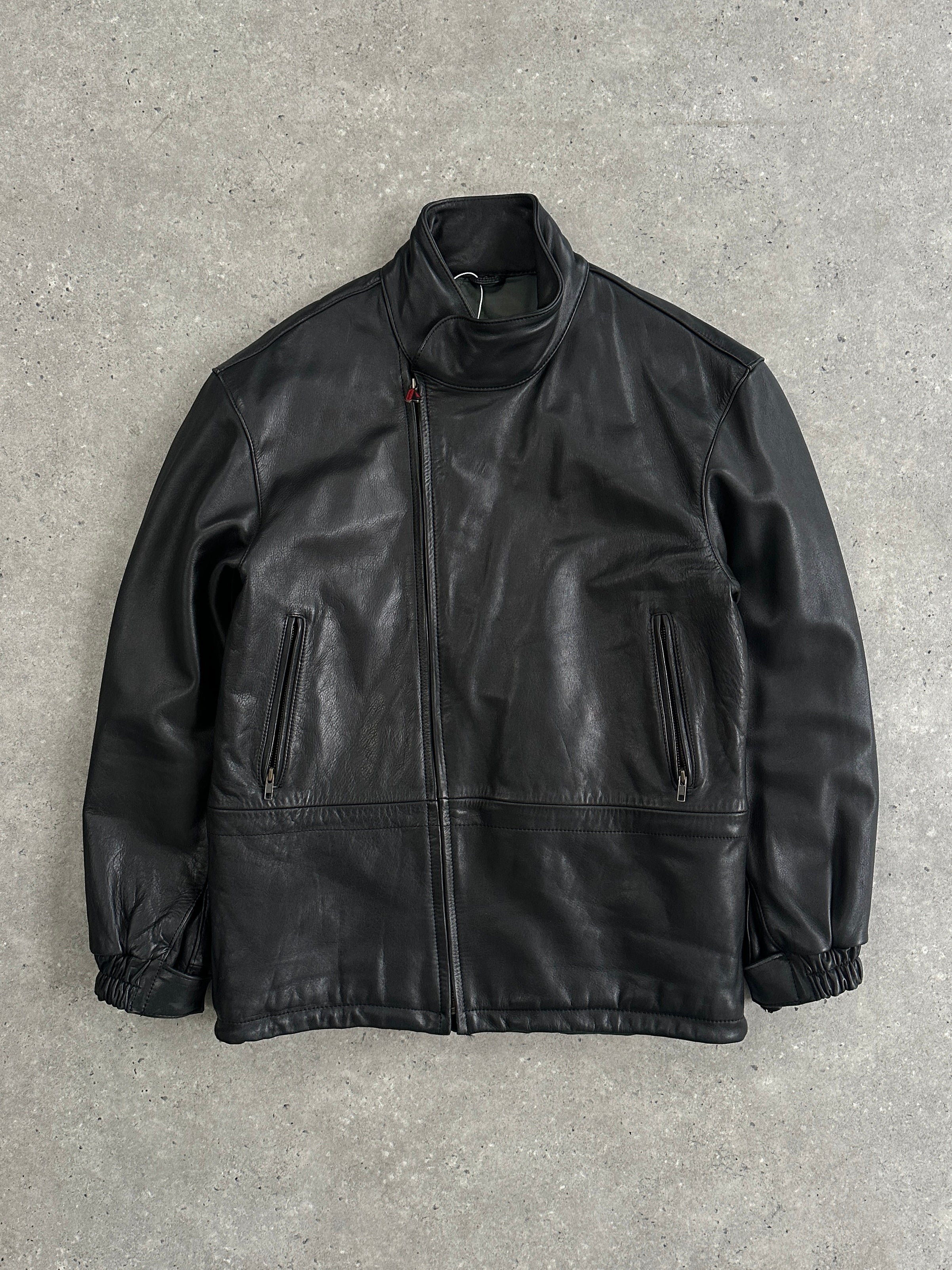 Vintage high neck leather jacket in smooth leather, size L/XL, stylish vintage men's or women's outerwear.