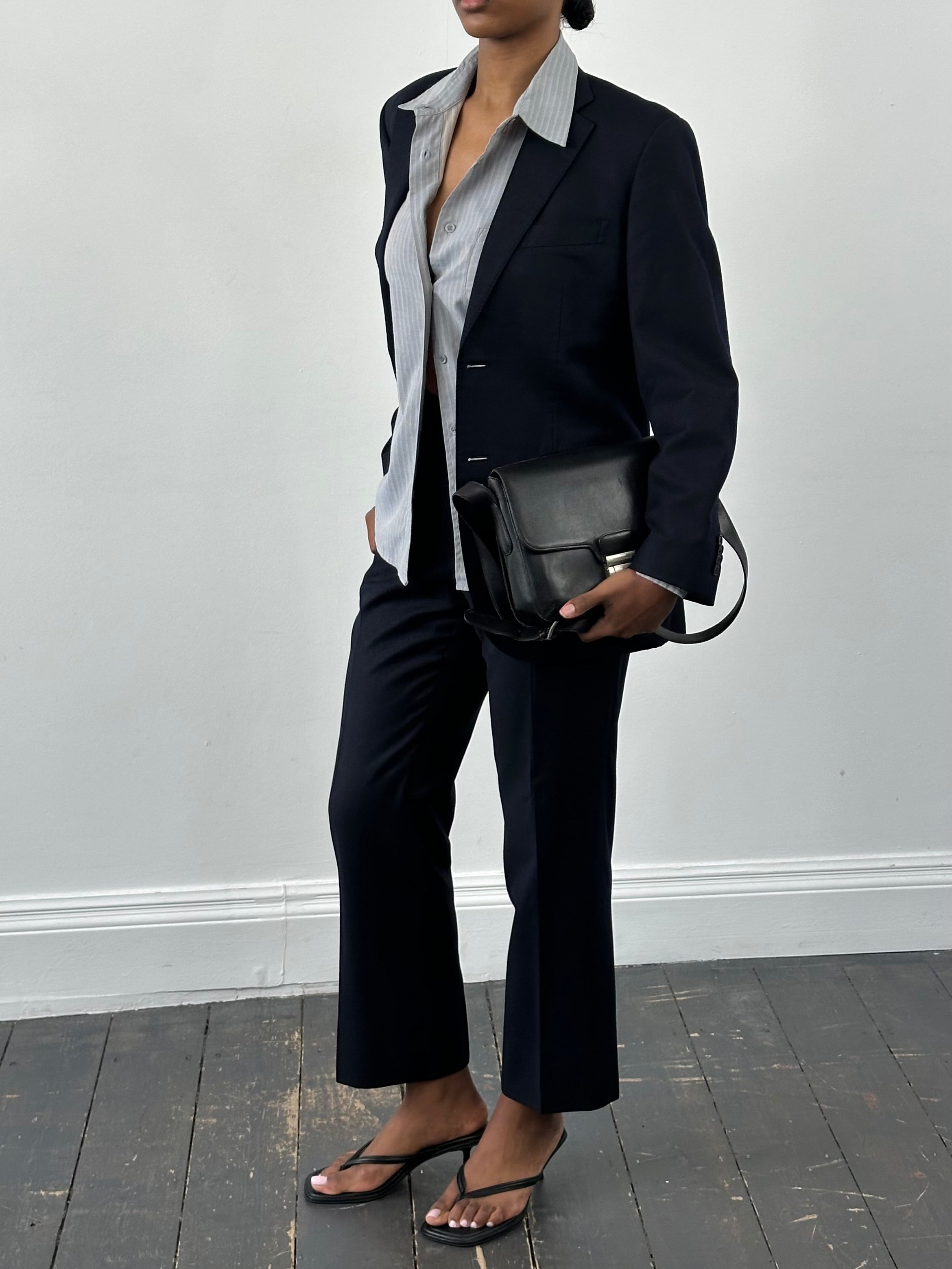 Loro Piana x Ginza Yamagataya 2000s pure brushed wool suit, tailored fit, in size 36R/W30, with classic lapel and textured fabric.