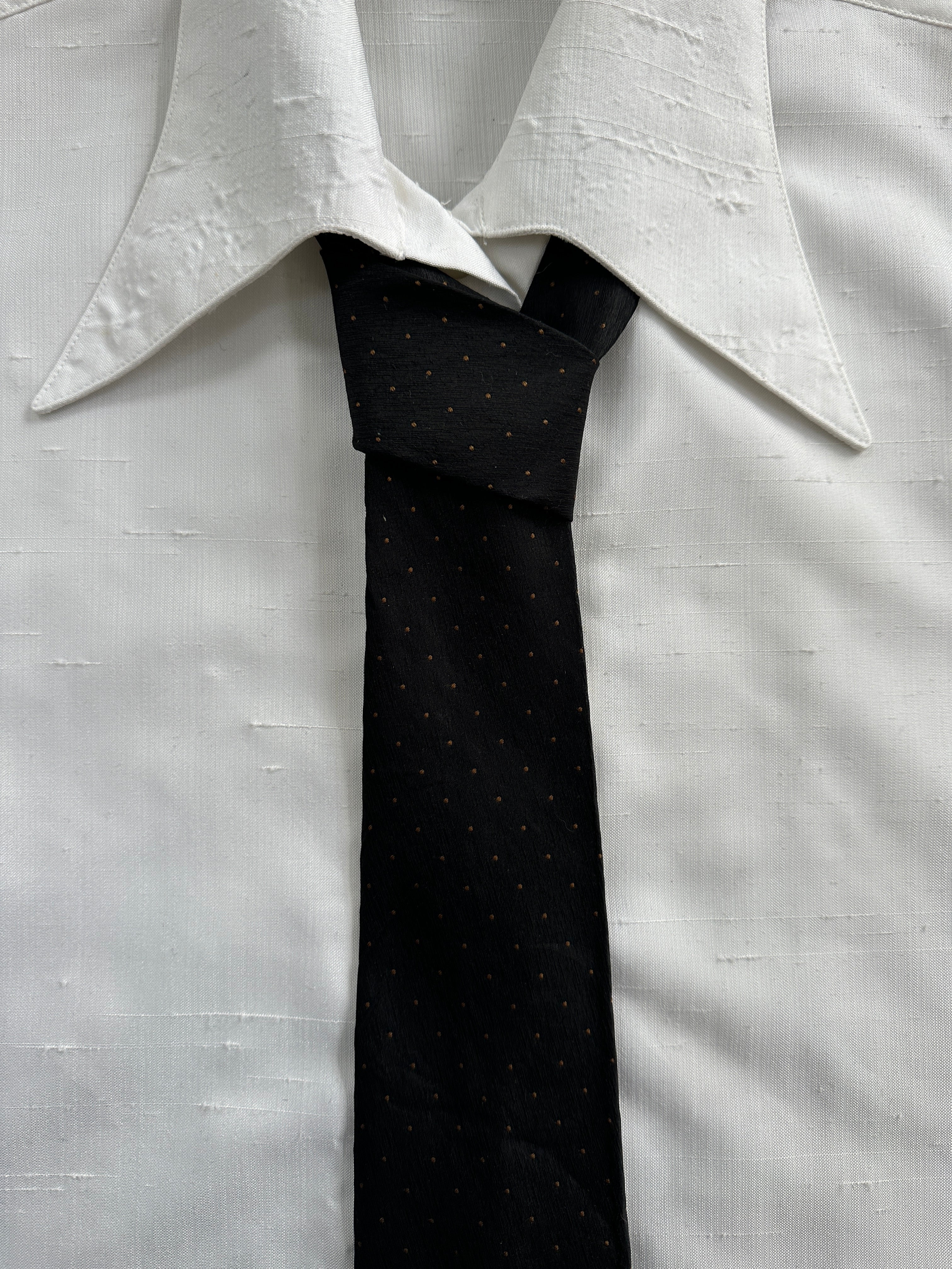 Japanese vintage 1990s pure silk pin dot tie with classic pattern and elegant design, showcasing fine craftsmanship and timeless style.