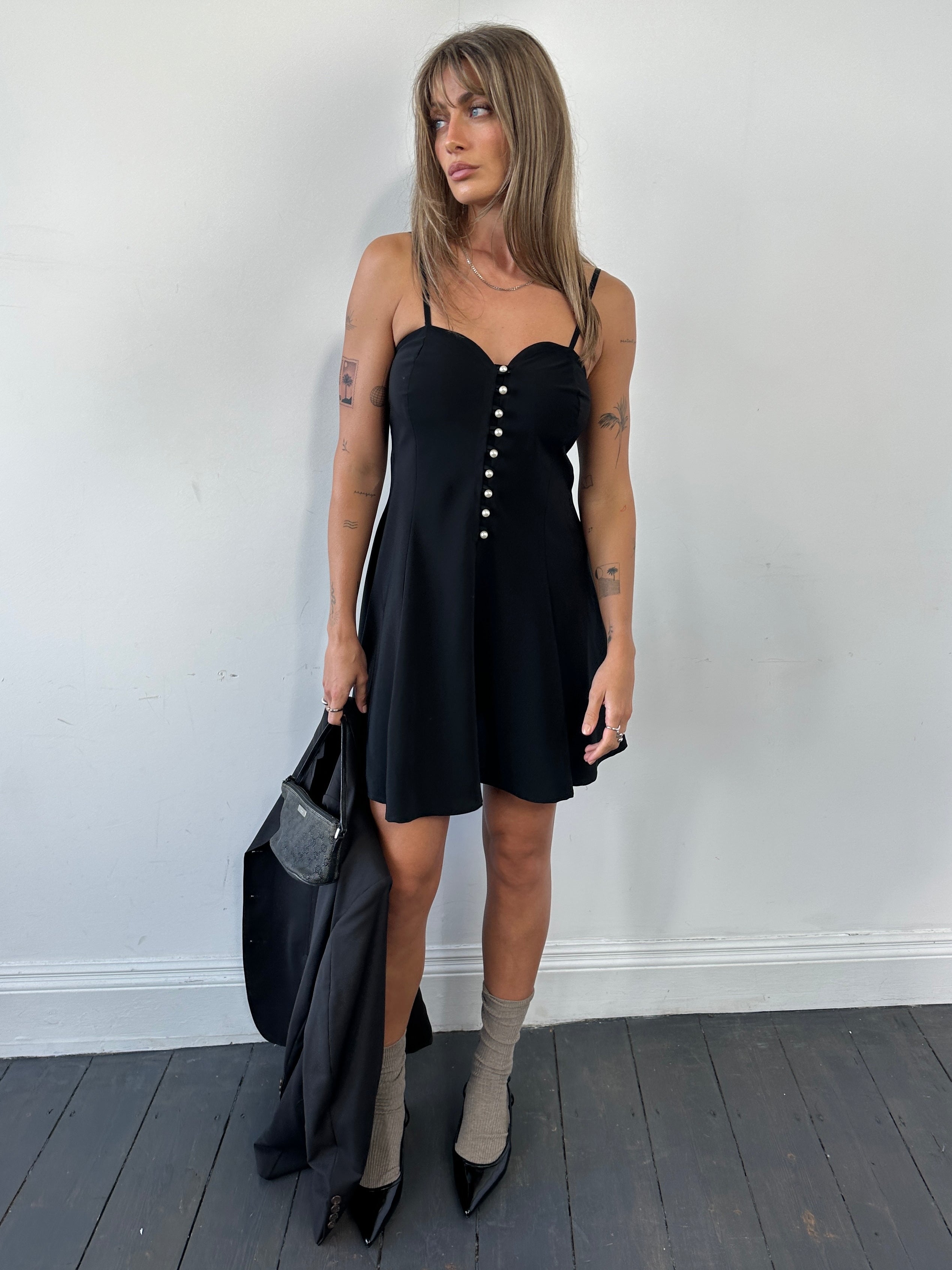 Vintage Italian mini dress with sweetheart neckline, stylish and feminine, in a classic vintage design, size M.