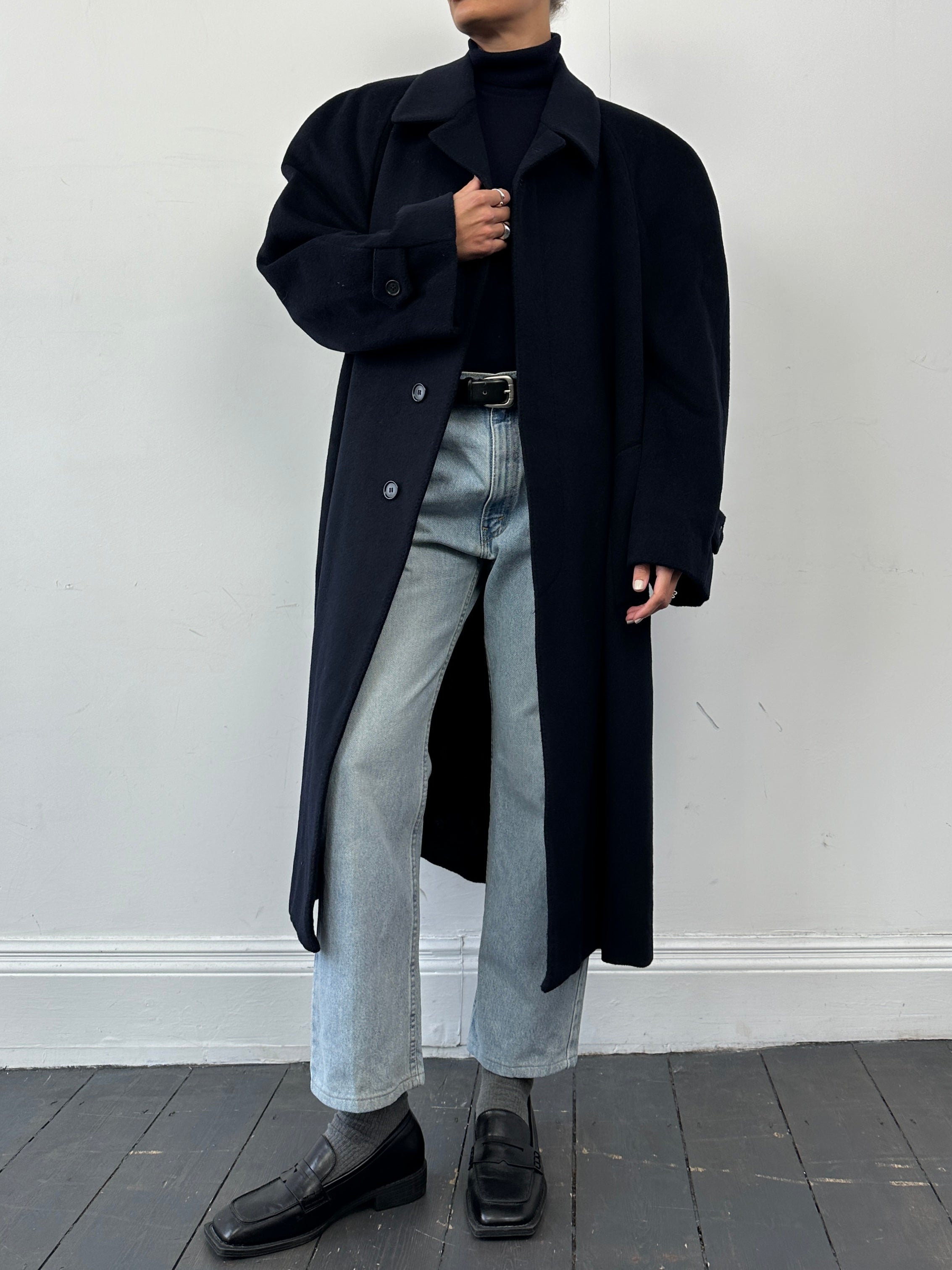 Vintage wool cashmere coat with concealed placket, single breasted design in XL/XXL size, showcasing a classic, textured fabric.