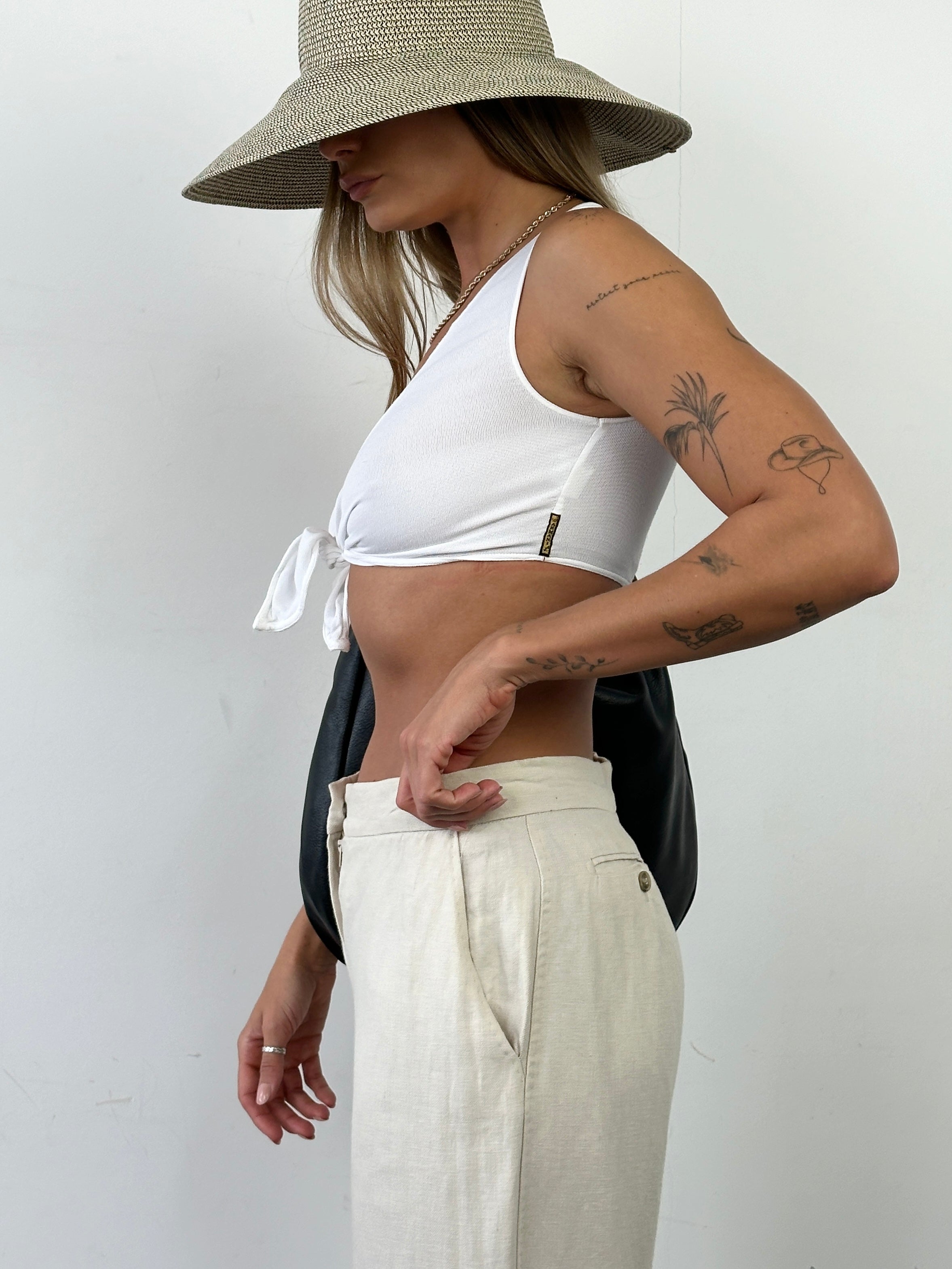 Armani Jeans cotton tie-front crop top in XS/S, featuring a stylish crop top design with a front tie detail and soft cotton fabric.