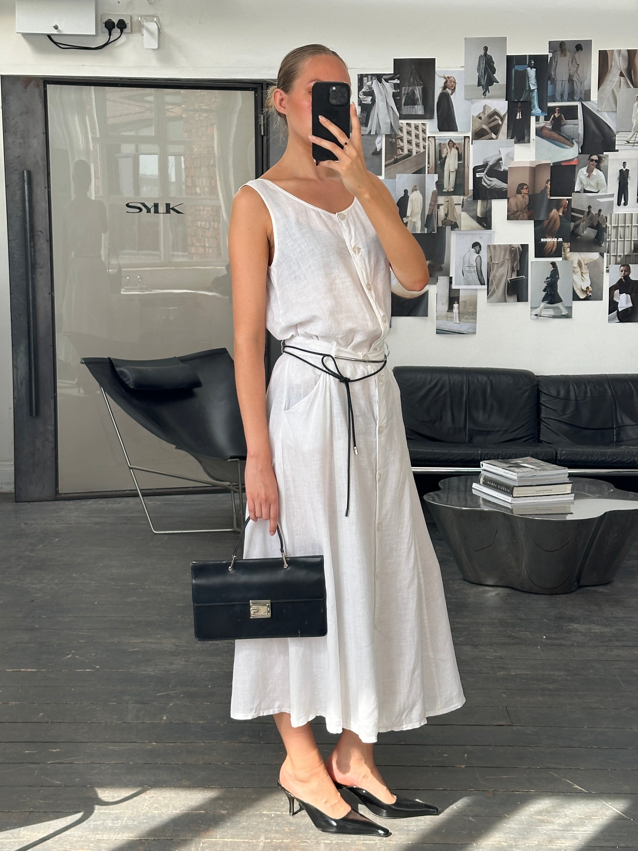 Marella 2000s pure linen two-piece skirt and top set, featuring a stylish skirt and matching top in natural linen fabric.