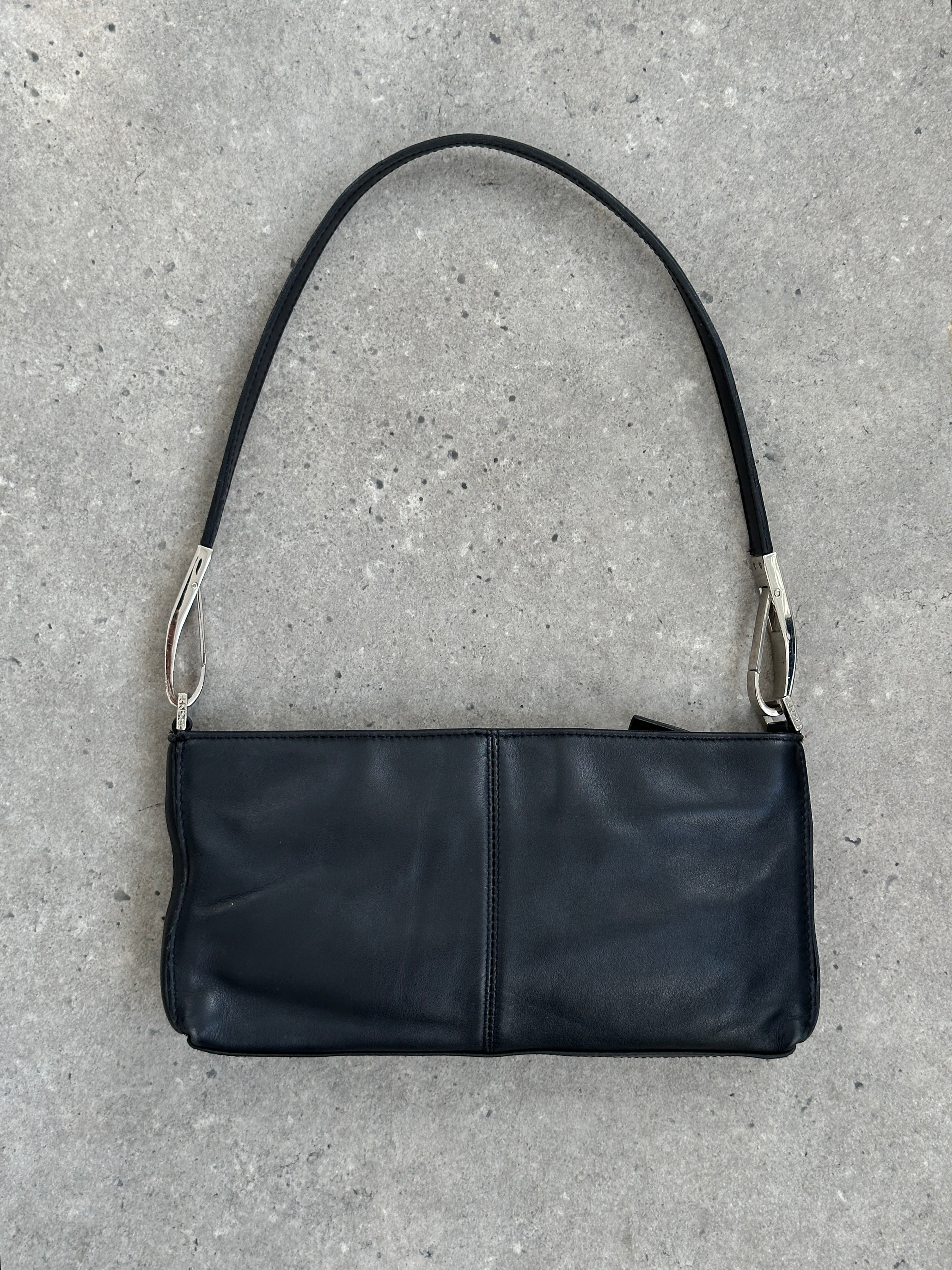 DKNY 2000s Leather Shoulder Bag