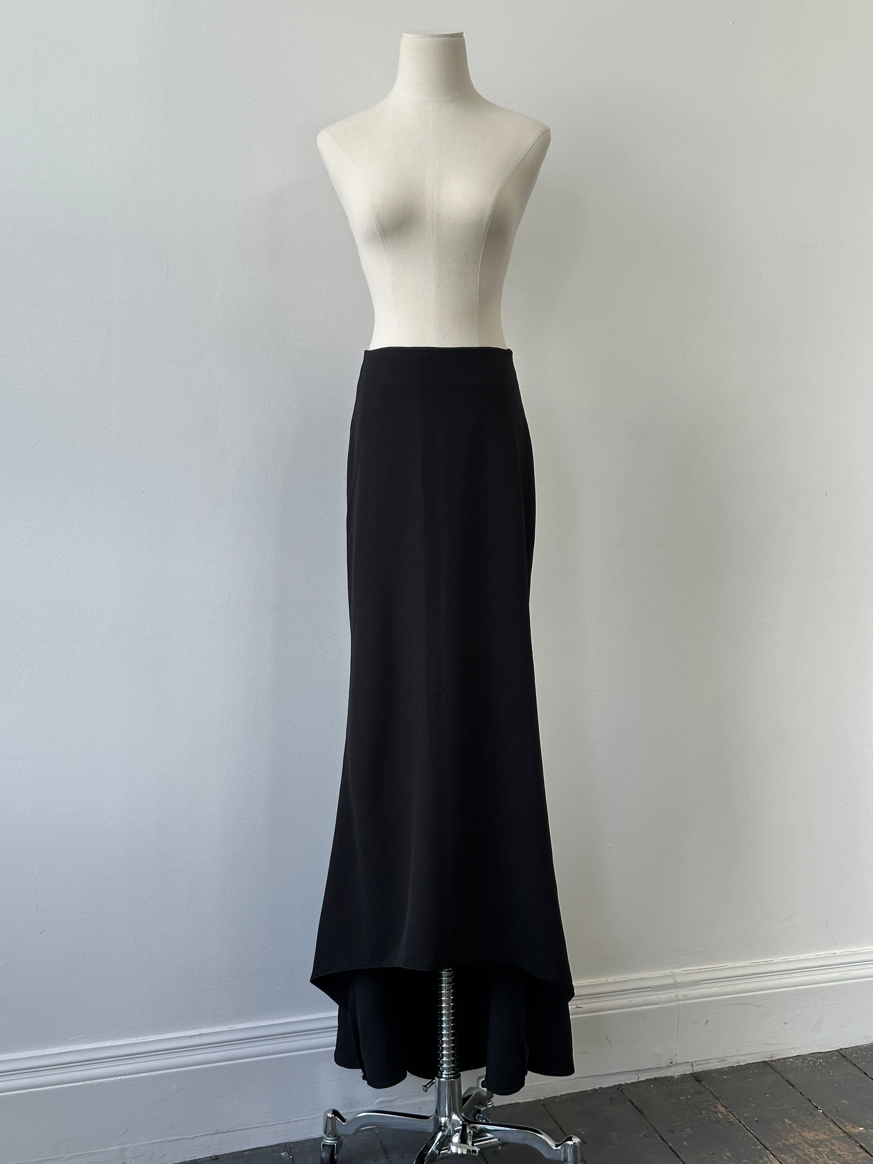 Vintage 2000s Crepe Fishtail Maxi Skirt - W26