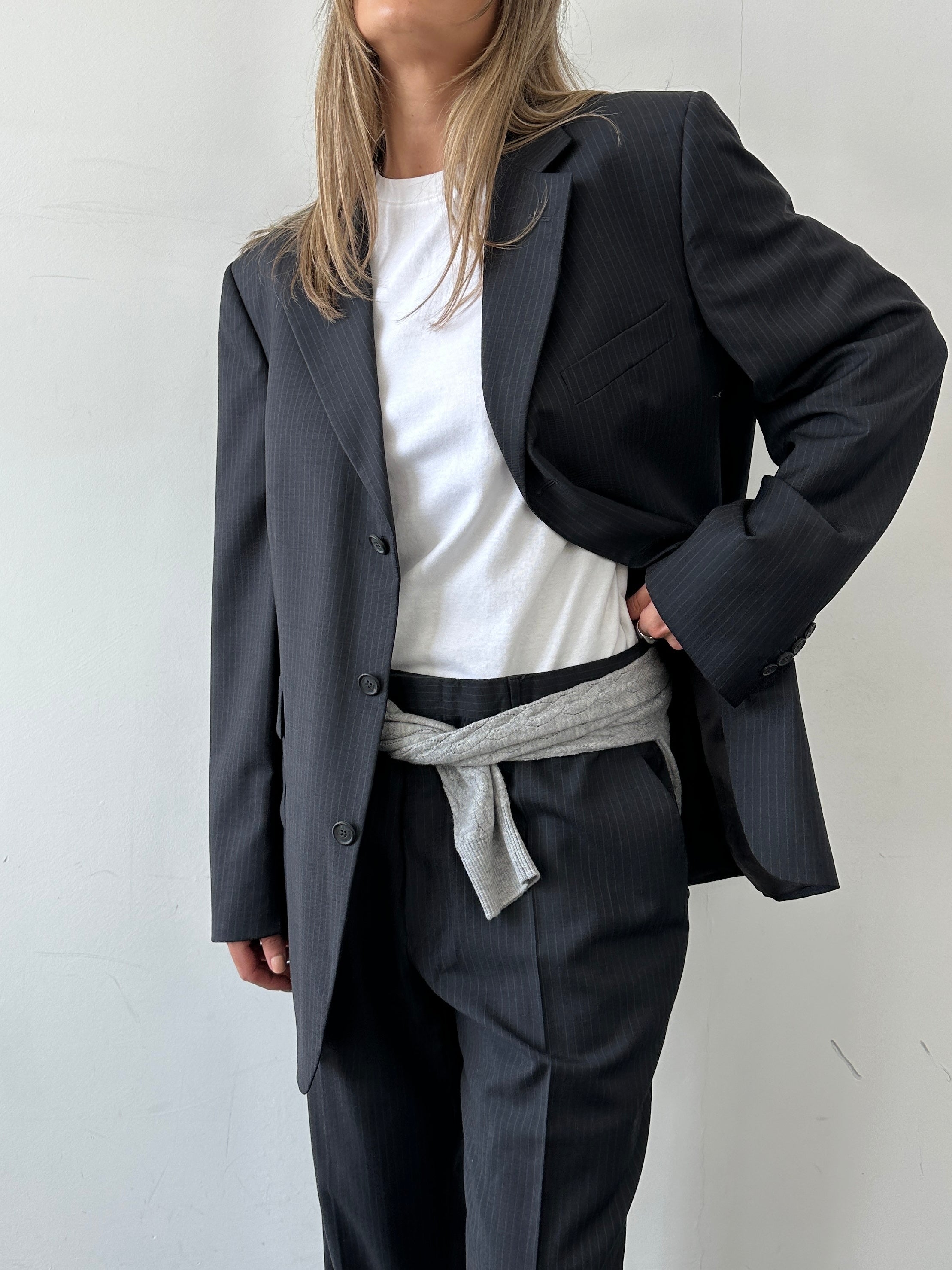 Gucci Pinstripe Single Breasted Wool Suit - 44R/W32 - SYLK