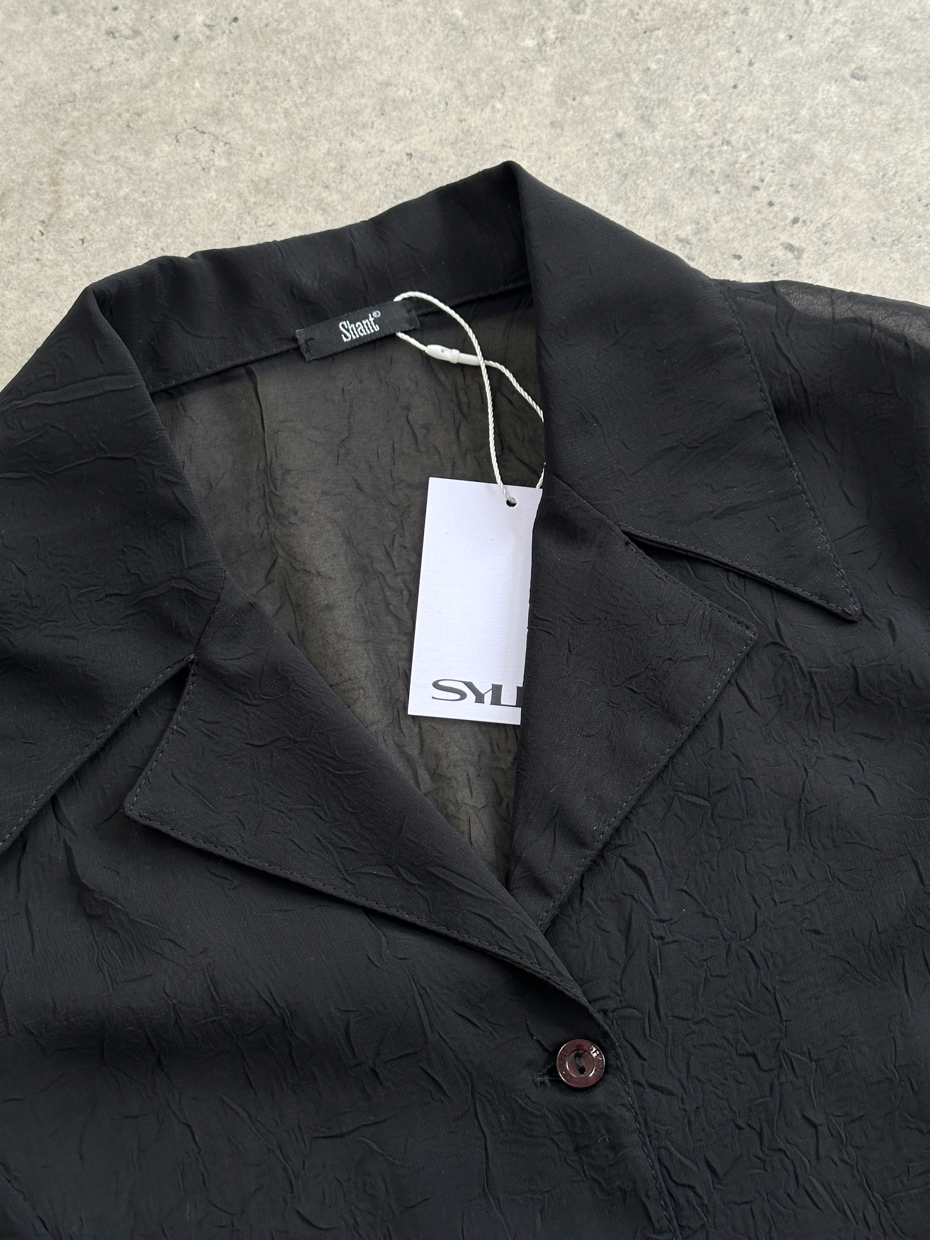 Italian vintage sheer crinkle fitted shirt in size small, lightweight and stylish, with a delicate crinkled texture.