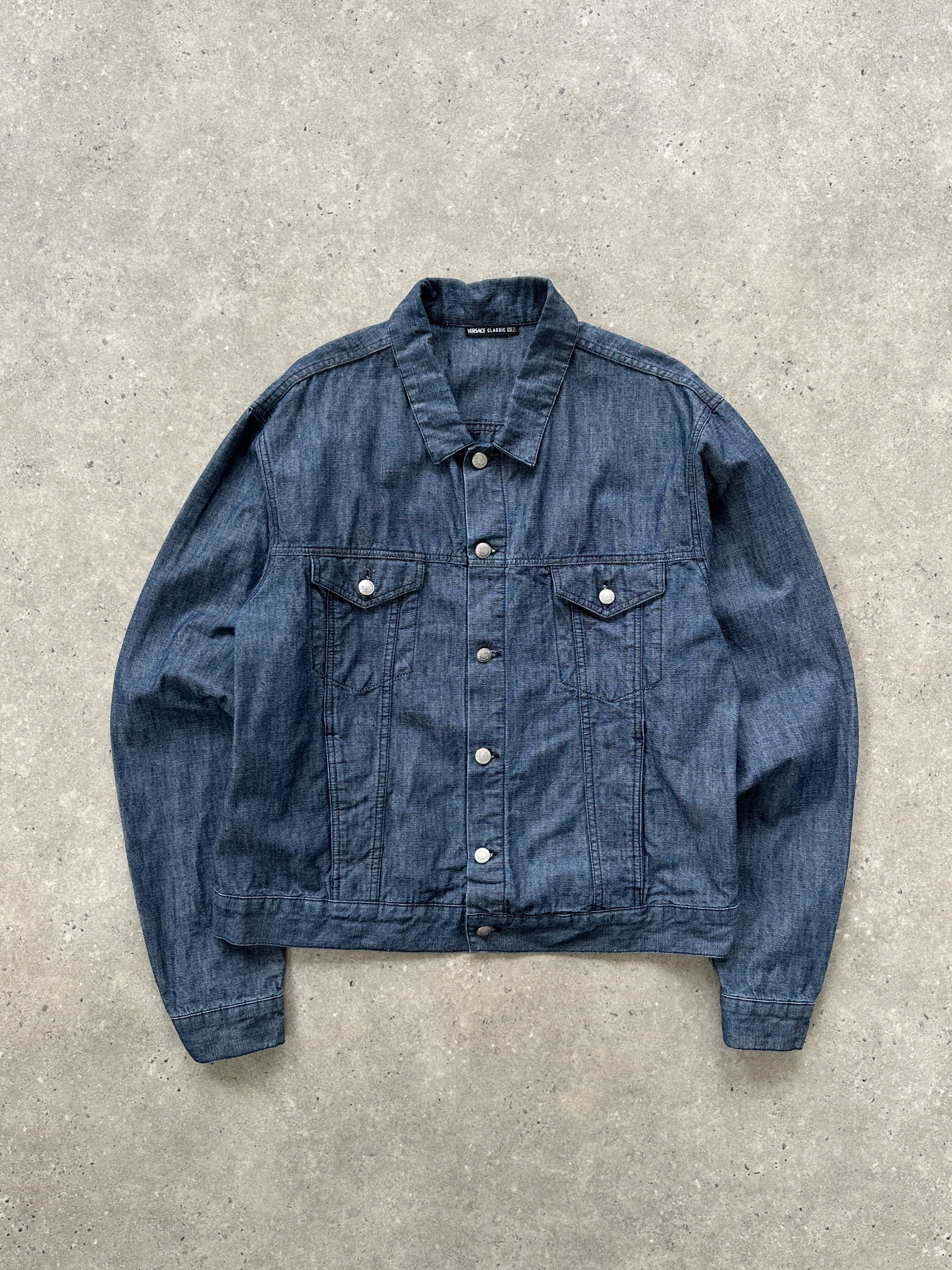 Versace Classic V2 90s bespoke button denim jacket in size L/XL, featuring signature design details and a stylish fit.
