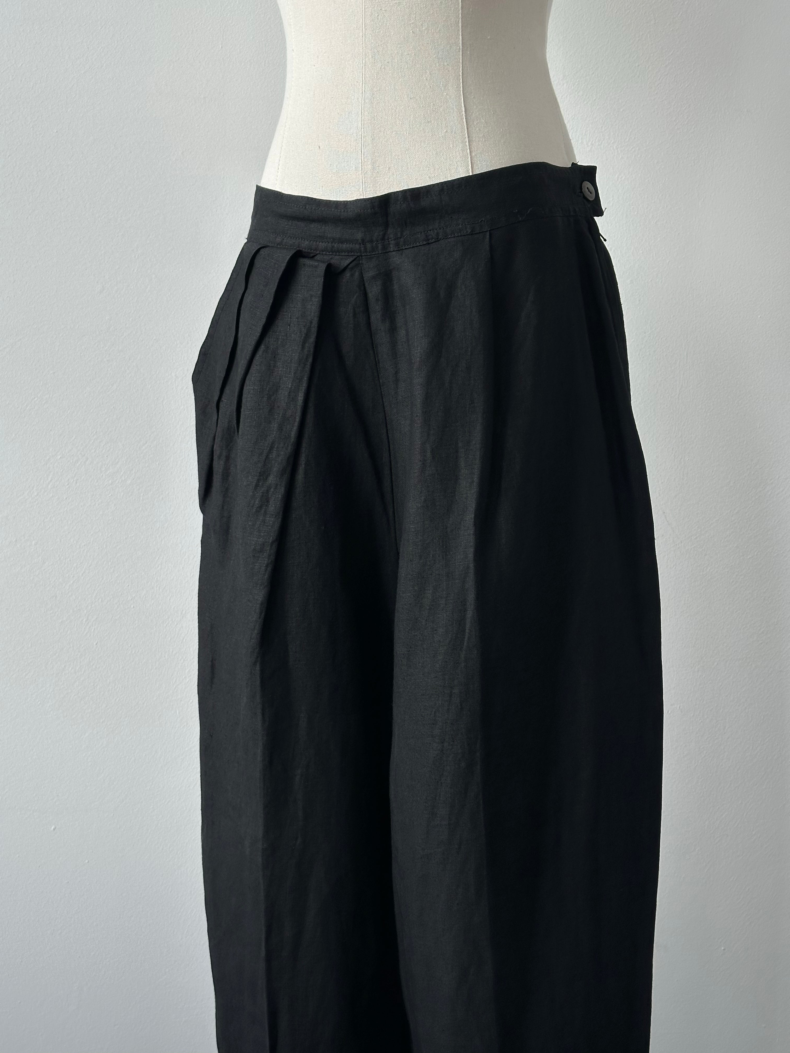 Max Mara 1990s Pure Linrn Pleated Trouser - W28
