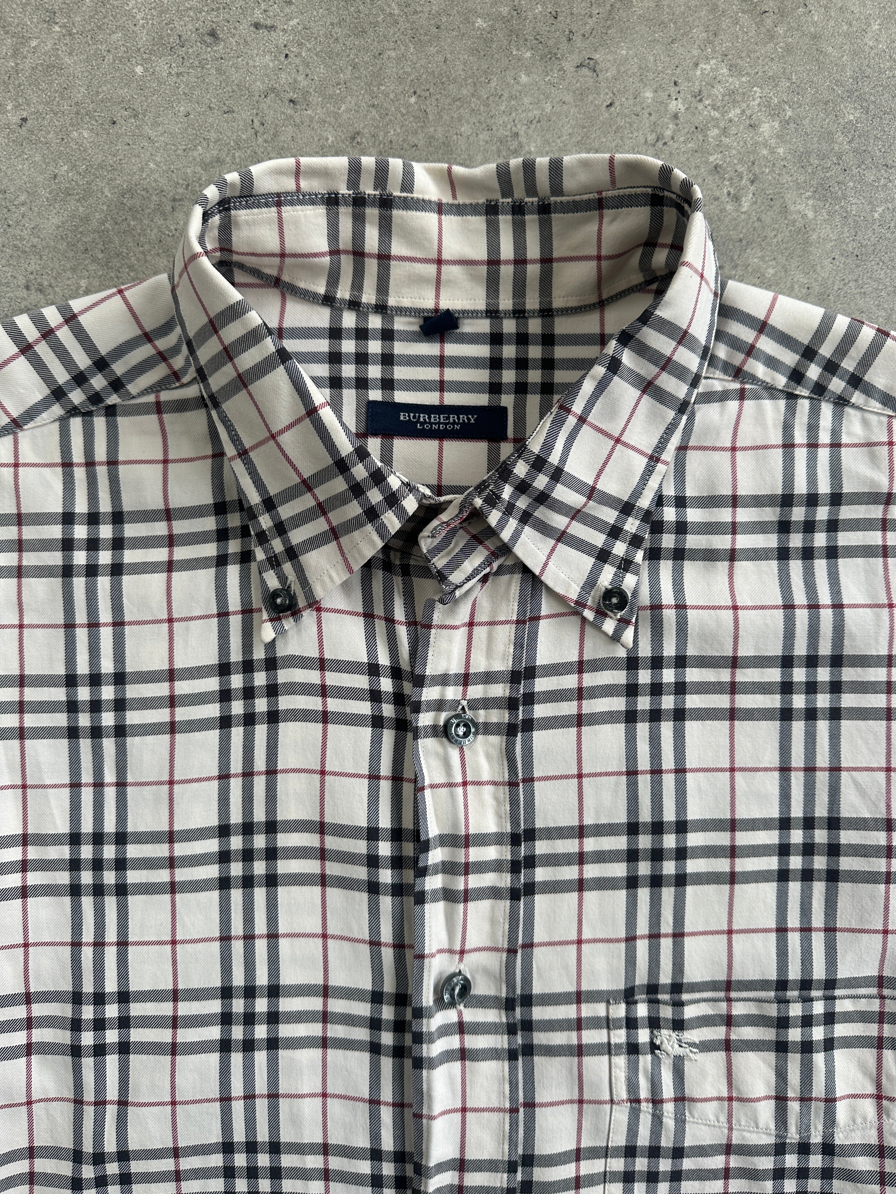 Burberry London 2000s Nova Check cotton logo shirt in XL with classic check pattern and branded logo detail.