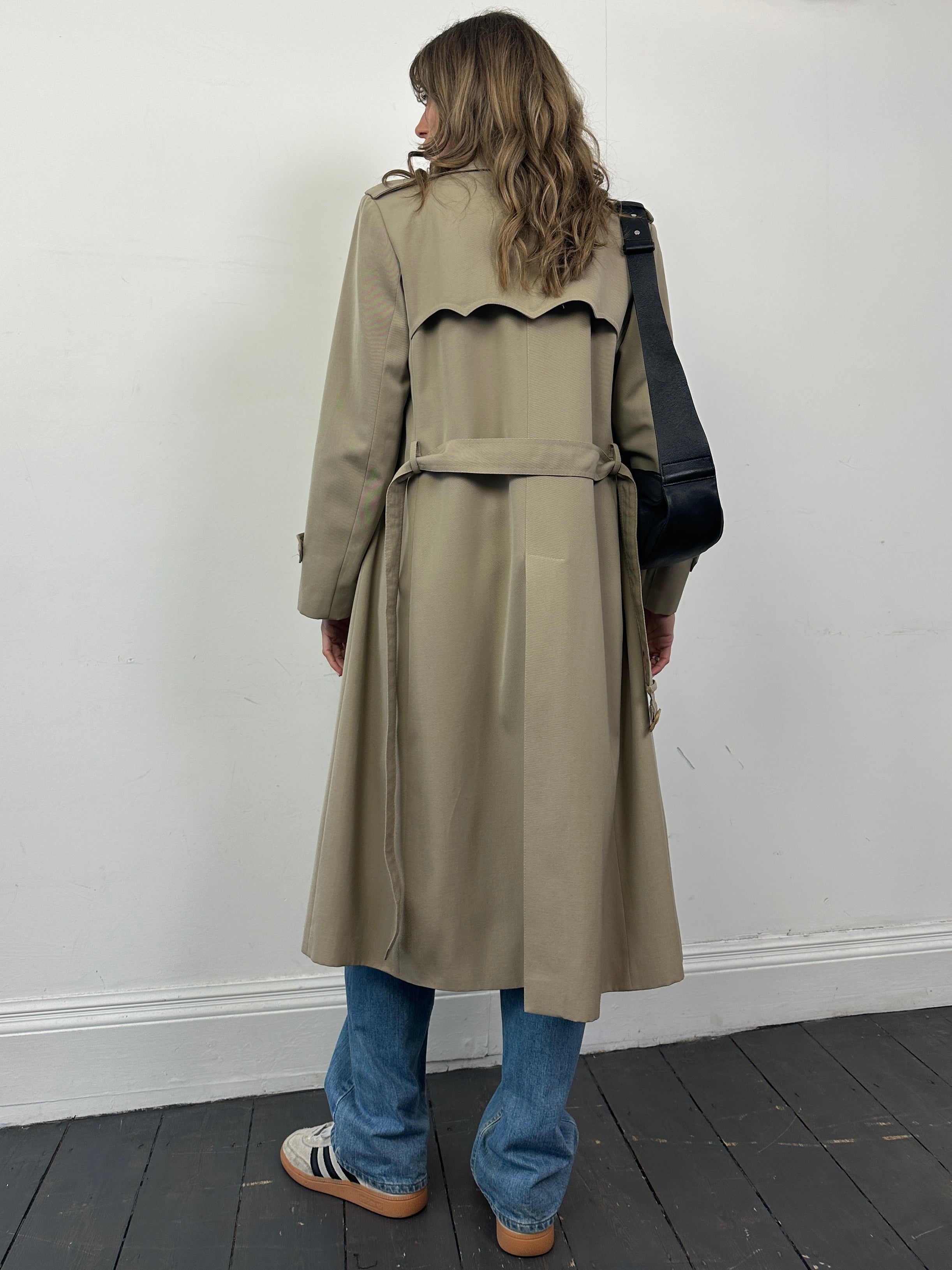 Vintage Italian double-breasted pure wool trench coat with belt in a classic style, size S/M, featuring a timeless vintage design.