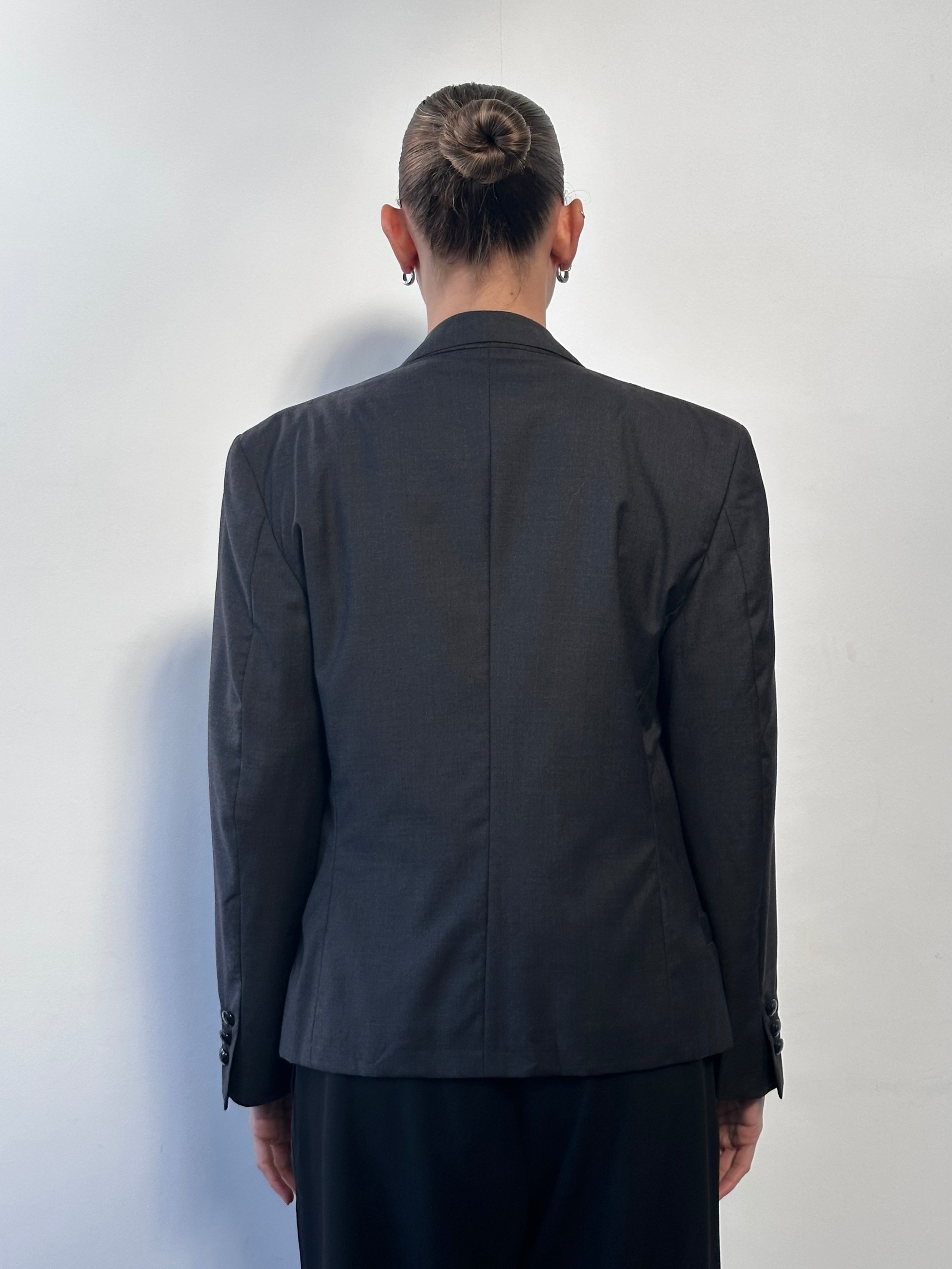Gianni Versace 80s pure wool cropped double-breasted blazer in black, tailored with wide lapels and structured fit.
