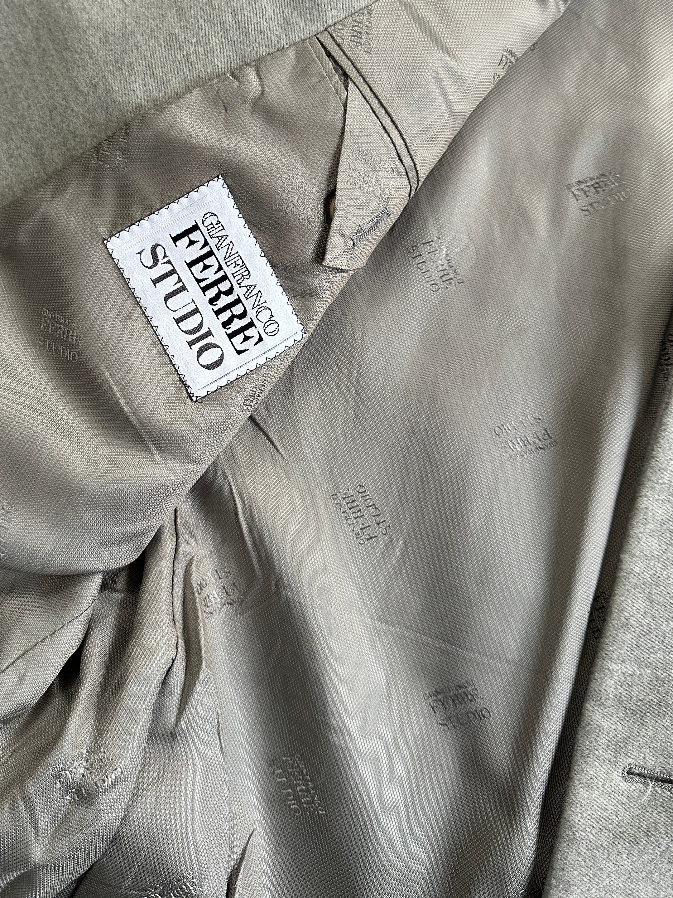 Gianfranco Ferre 1990s wool single-breasted coat in size large, featuring classic tailored design and neutral color.