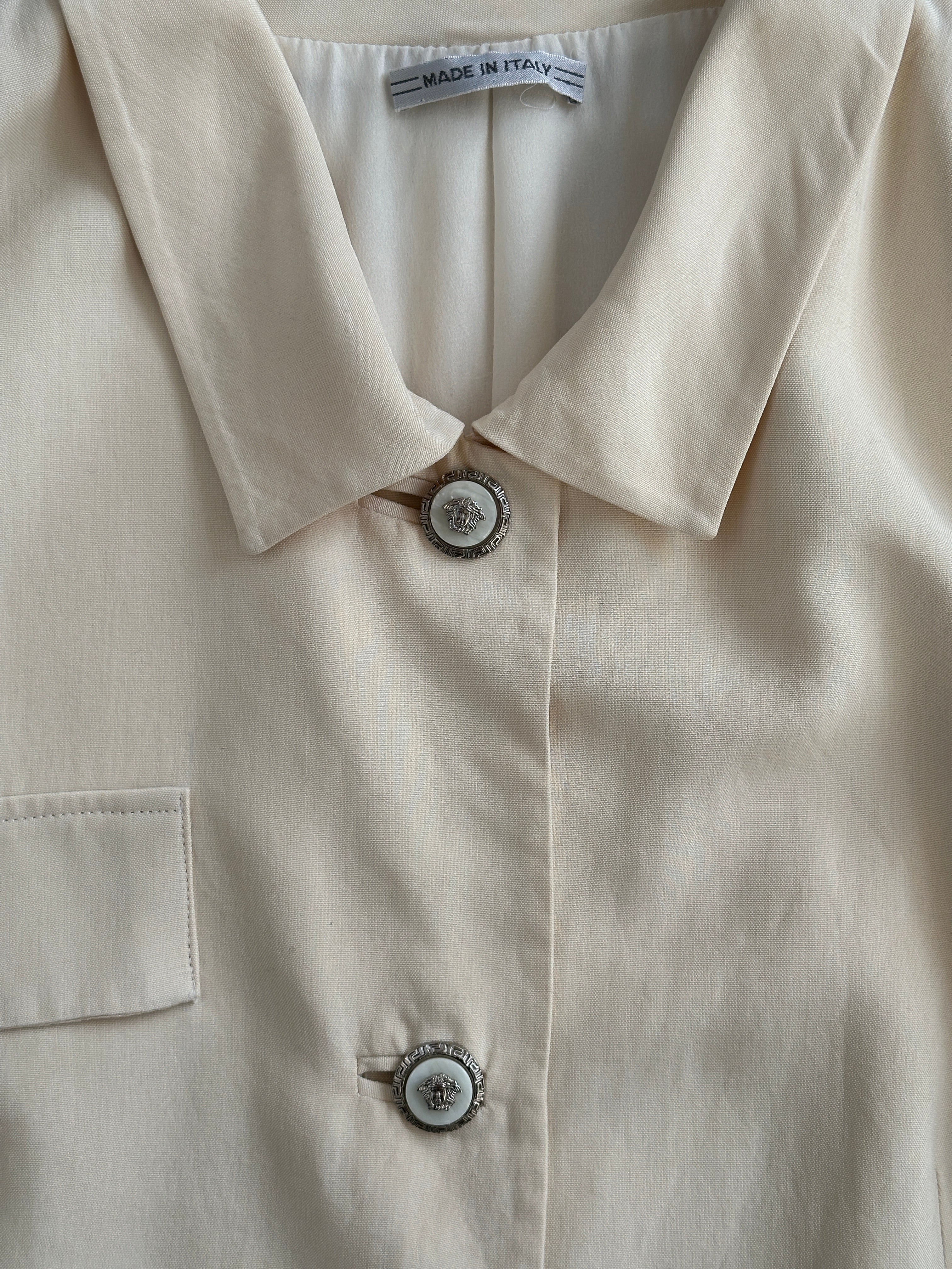 Versace 1990s bespoke pure silk blazer in XL, stylish men's blazer with a tailored fit and classic design.