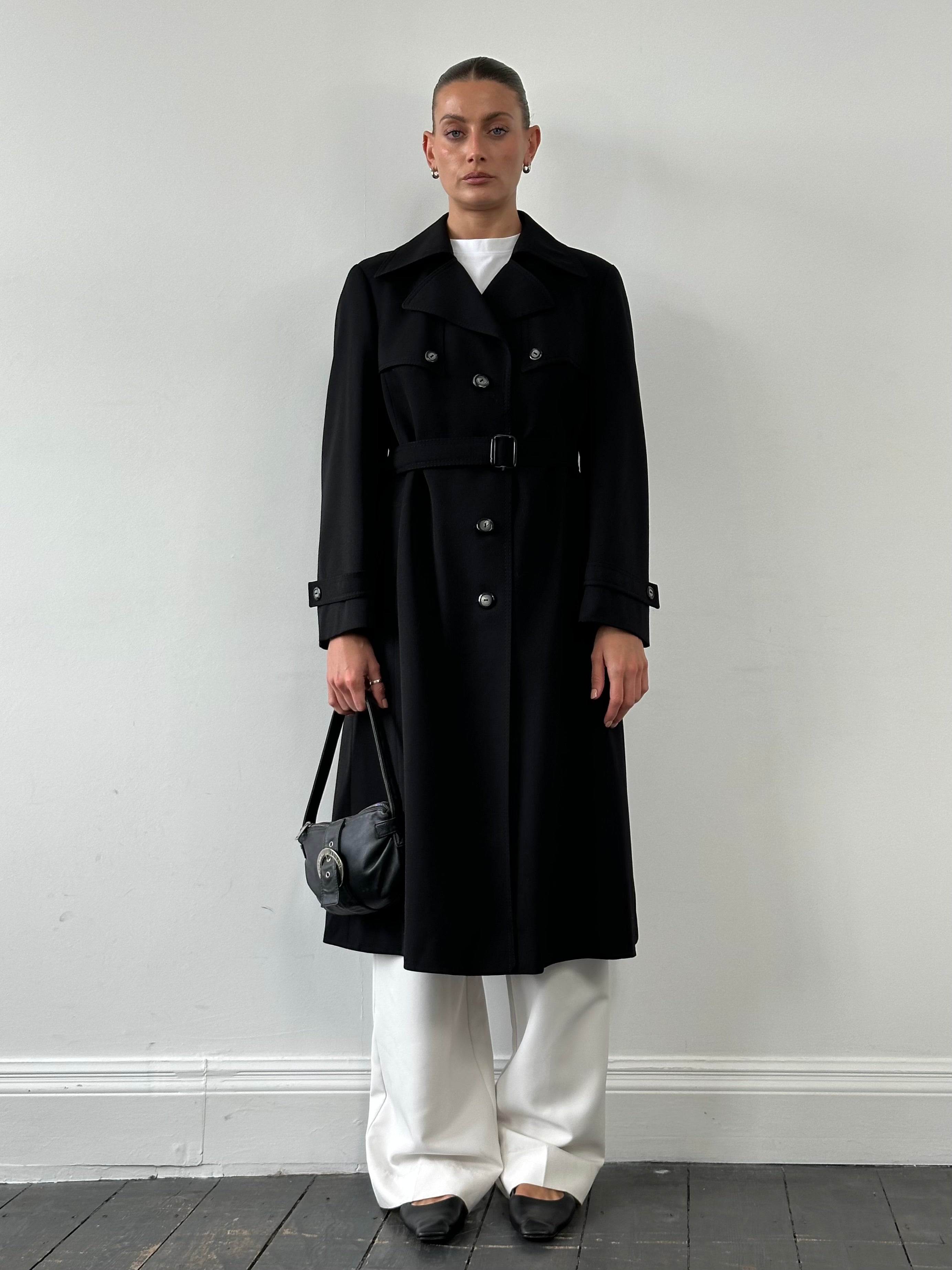 Vintage pure wool single-breasted belted trench coat in beige, size M, with classic lapels and button details.