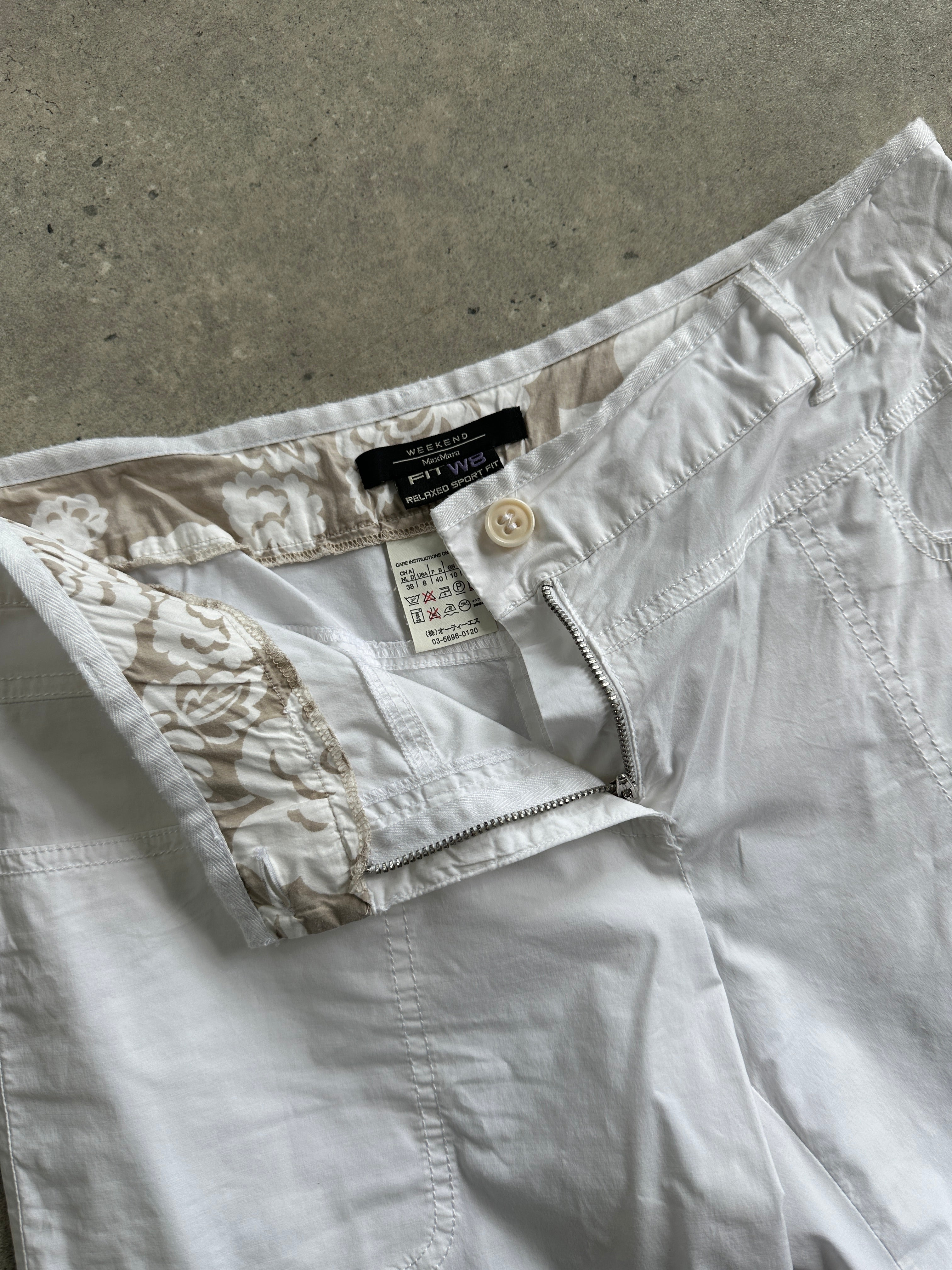 Max Mara Weekend cotton cargo trousers with low waist fit, shown in natural fabric and relaxed style, size W28.